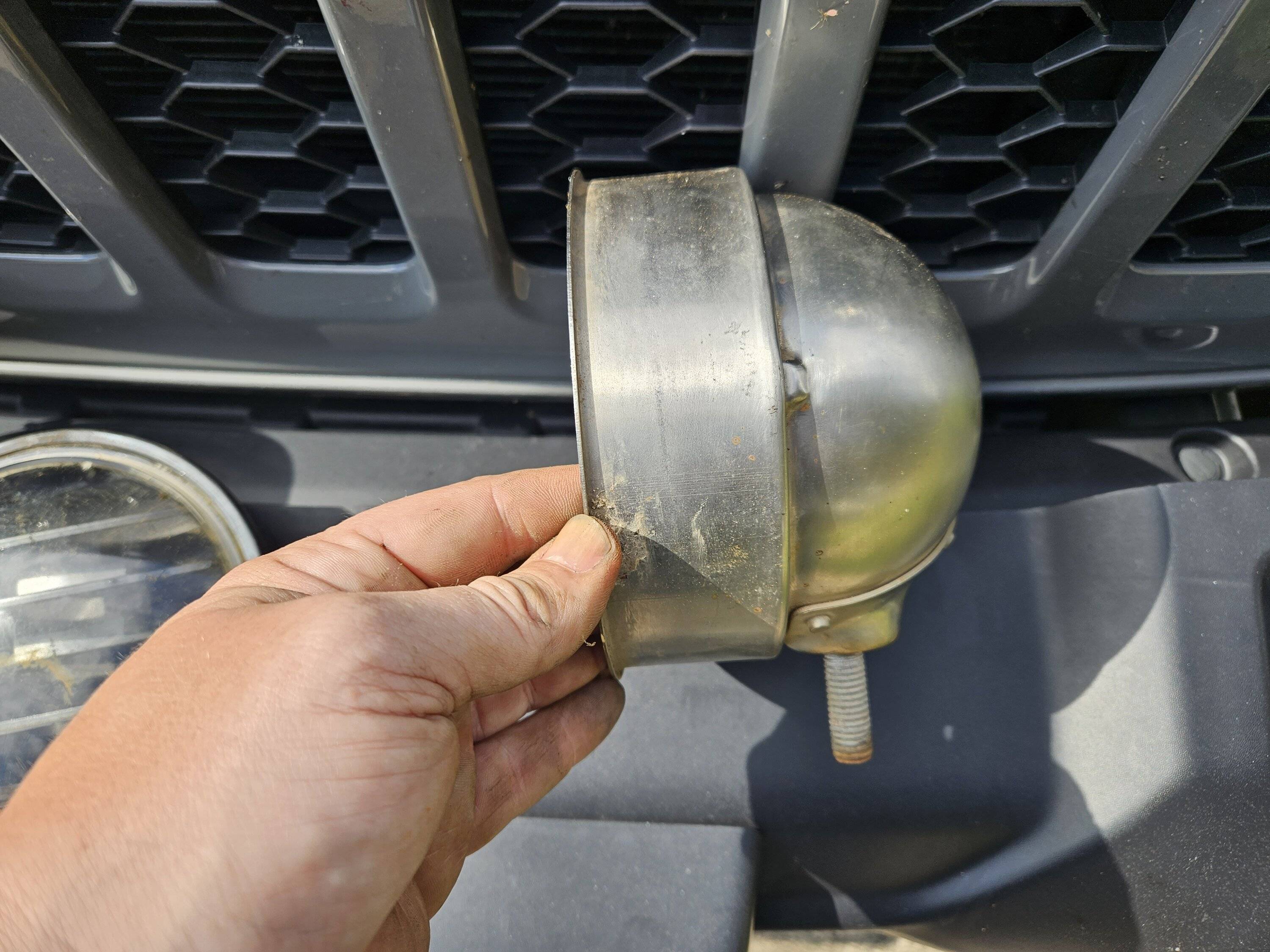 Jeep Gladiator Help identifying some old KC lights 20231004_125228