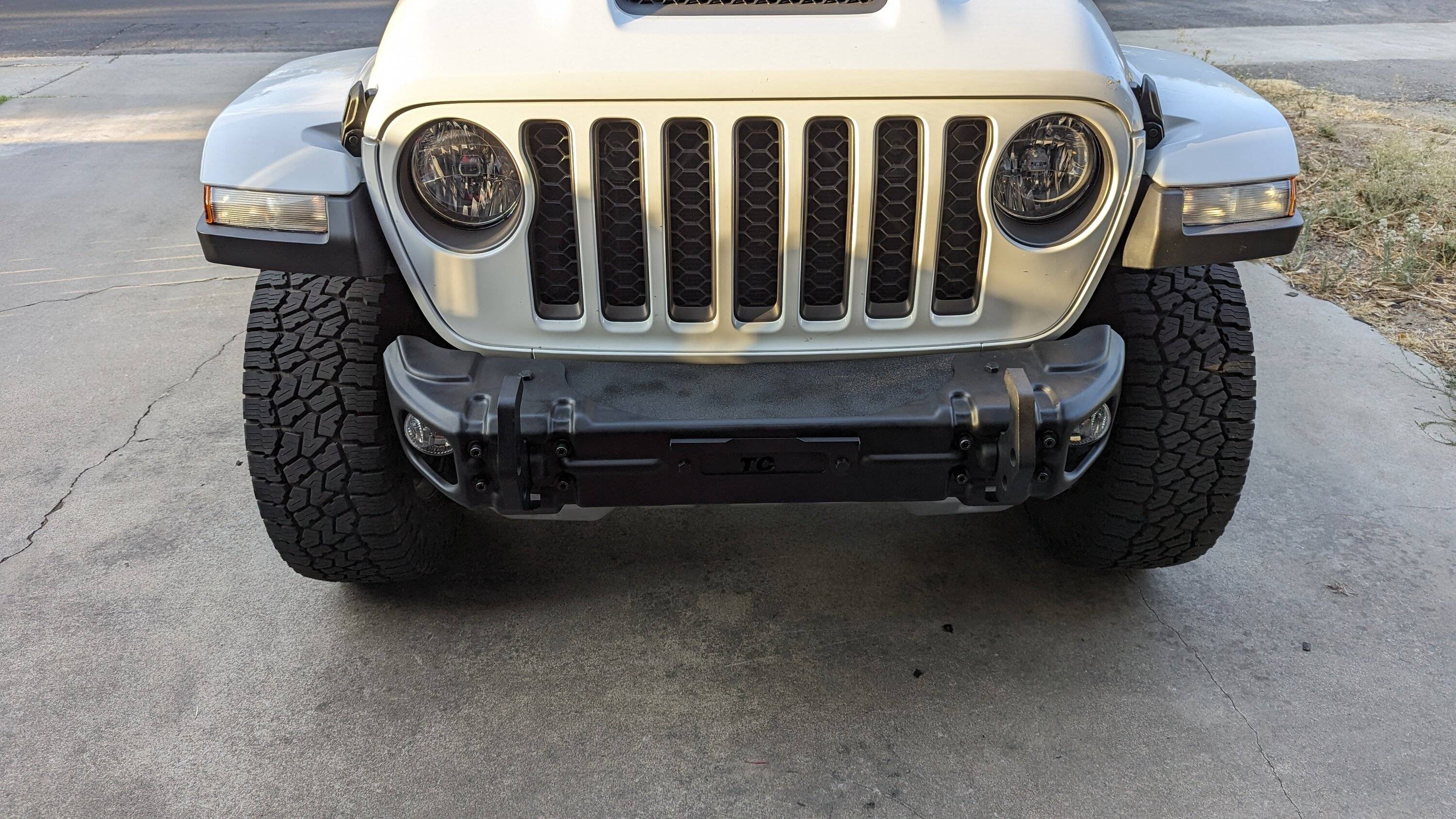 Jeep Gladiator Rugged Ridge Arcus winch block off plate PXL_20230922_005352977