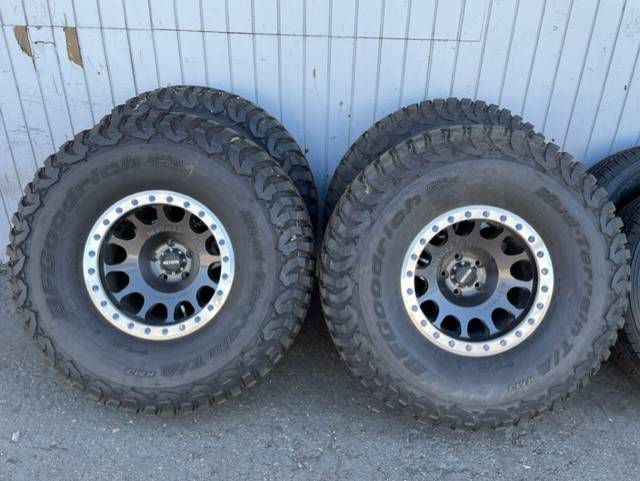 Jeep Gladiator Method Bead Locks / BFG KM3 39x13.50R17 METHOD2