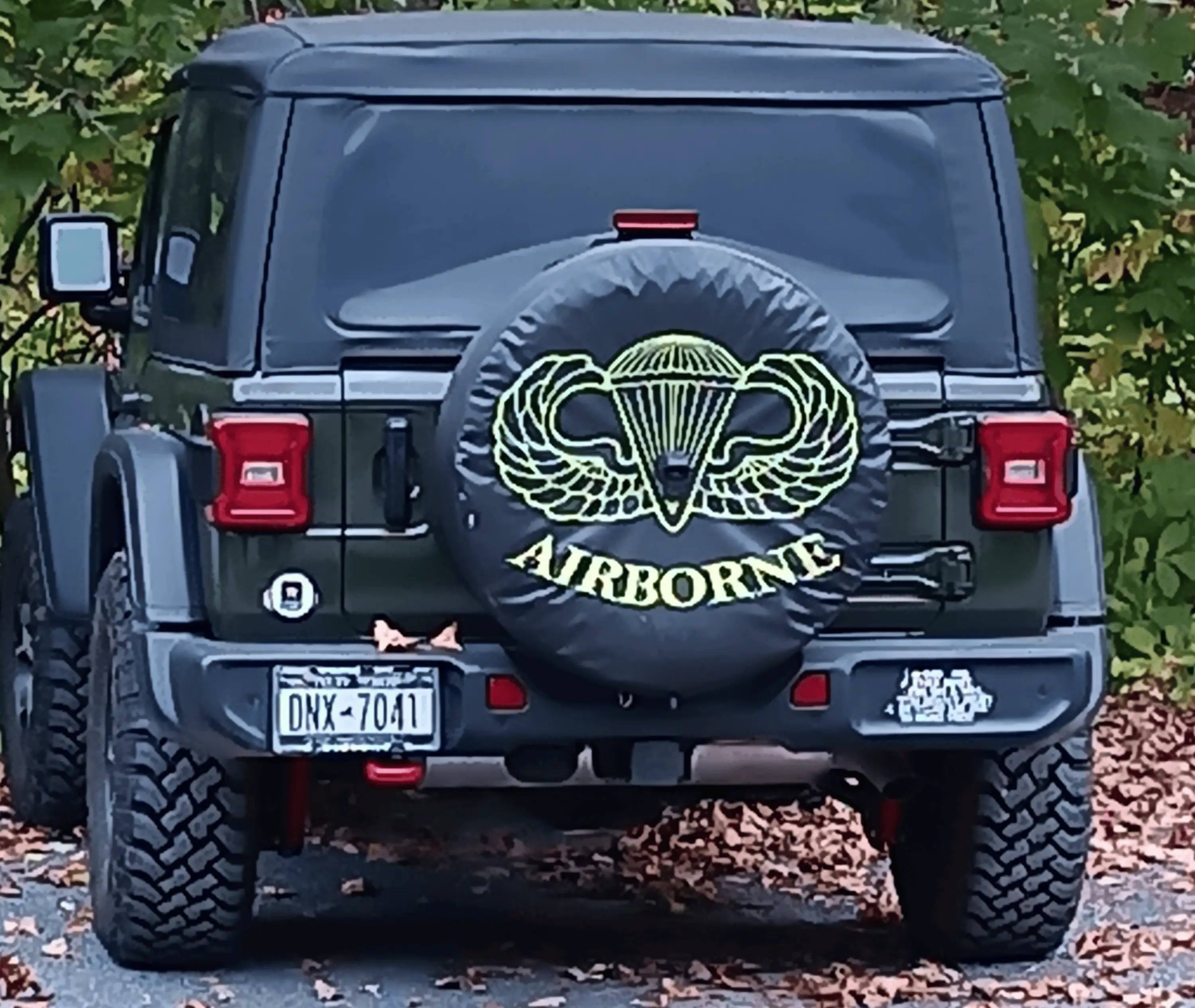 Jeep Gladiator Jeep star graphic for non veteran? photostudio_1696611433702