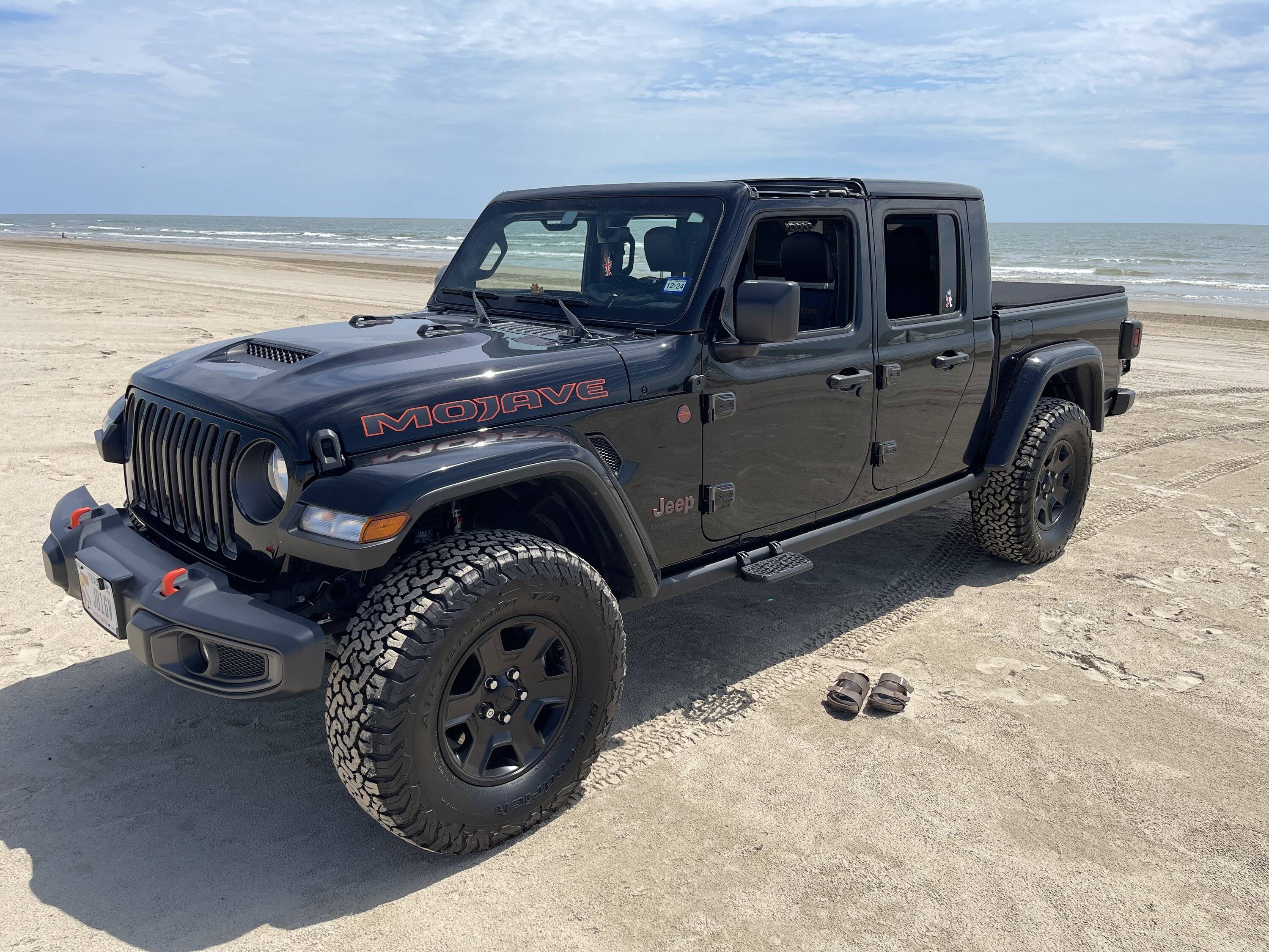 Jeep Gladiator Great day at Surfside TX IMG_1136