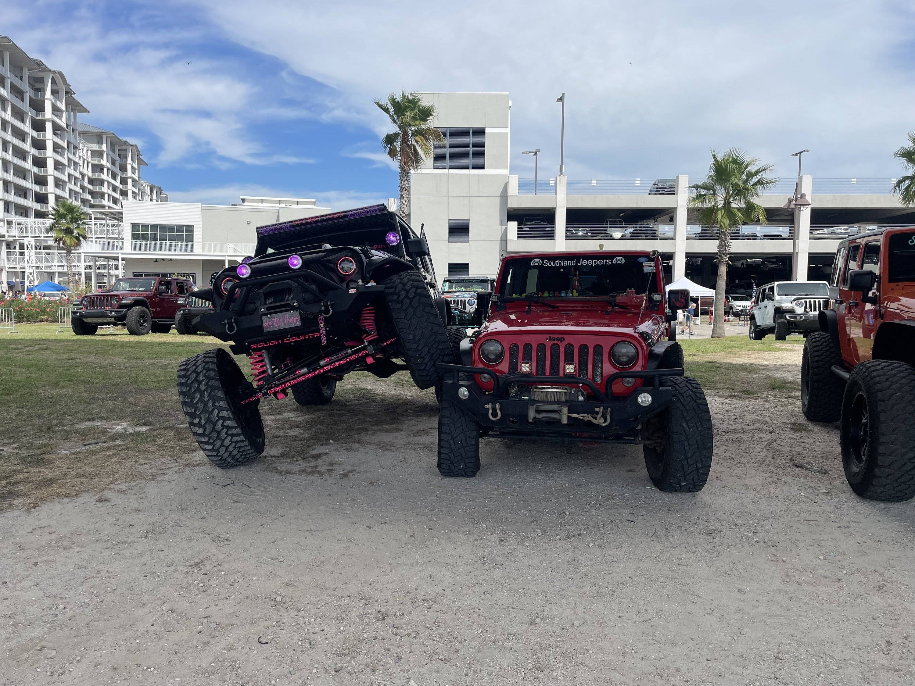 Jeep Gladiator Jeeps Parking Next To Jeeps IMG_7711