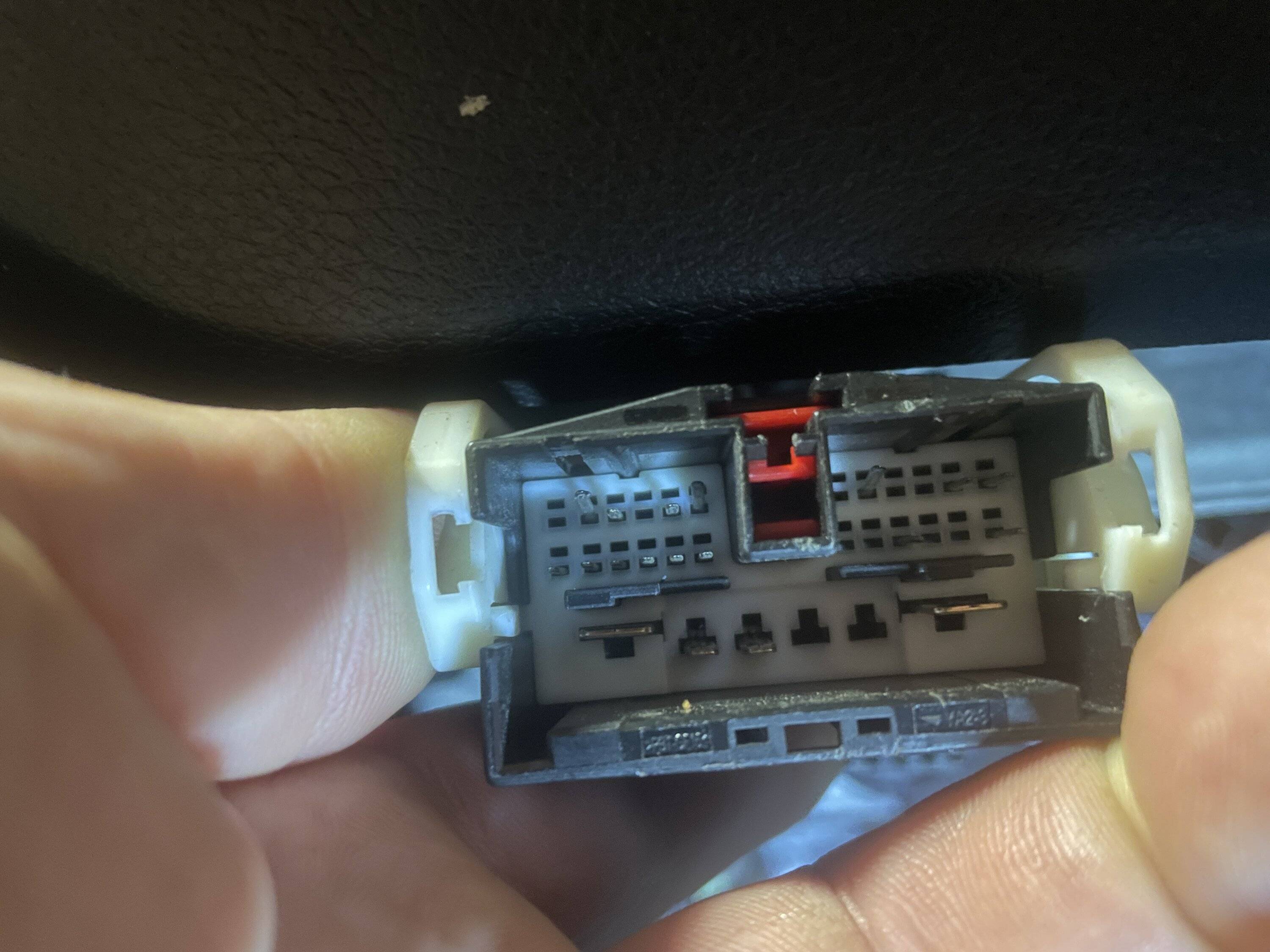 Jeep Gladiator ESS light after genesis dual battery kit. IMG_9031