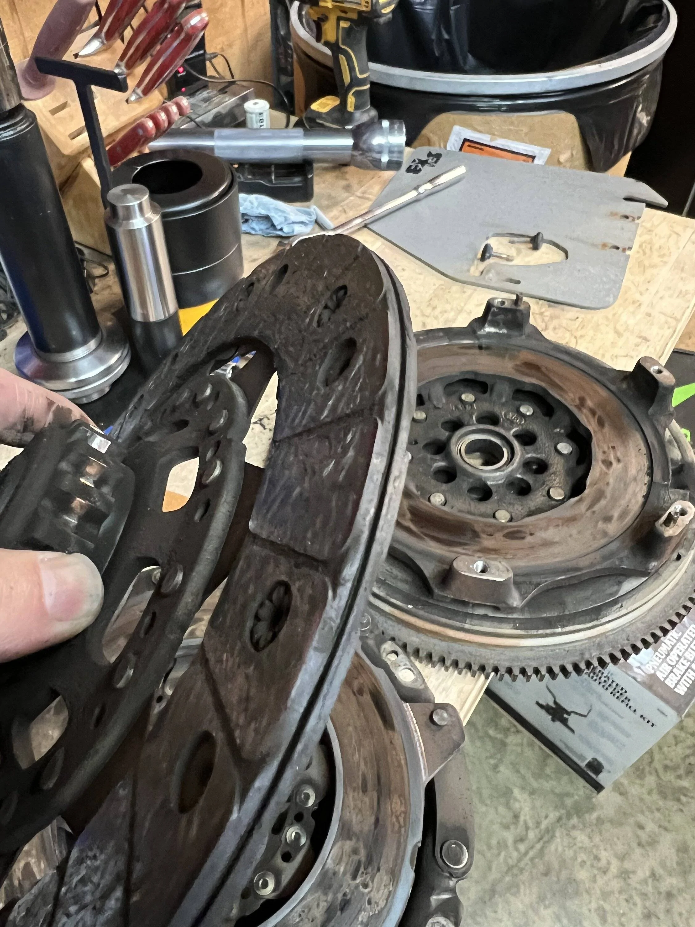 Jeep Gladiator Pics & examination of 70,000 mile factory clutch IMG_2595