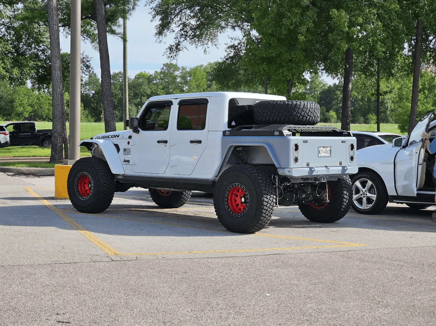 Jeep Gladiator Levi's JTR 'Do-Everything' Build 1696858698855