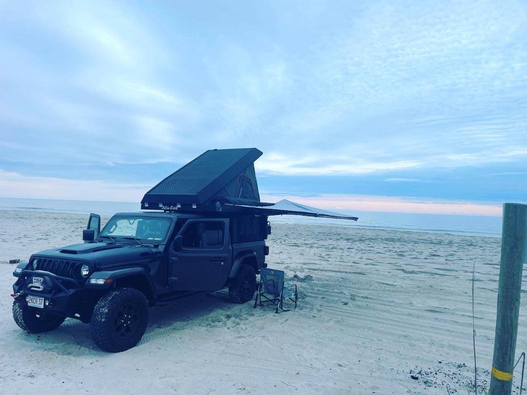 Jeep Gladiator Alu-Cab Canopy Camper Roll Call thumbnail