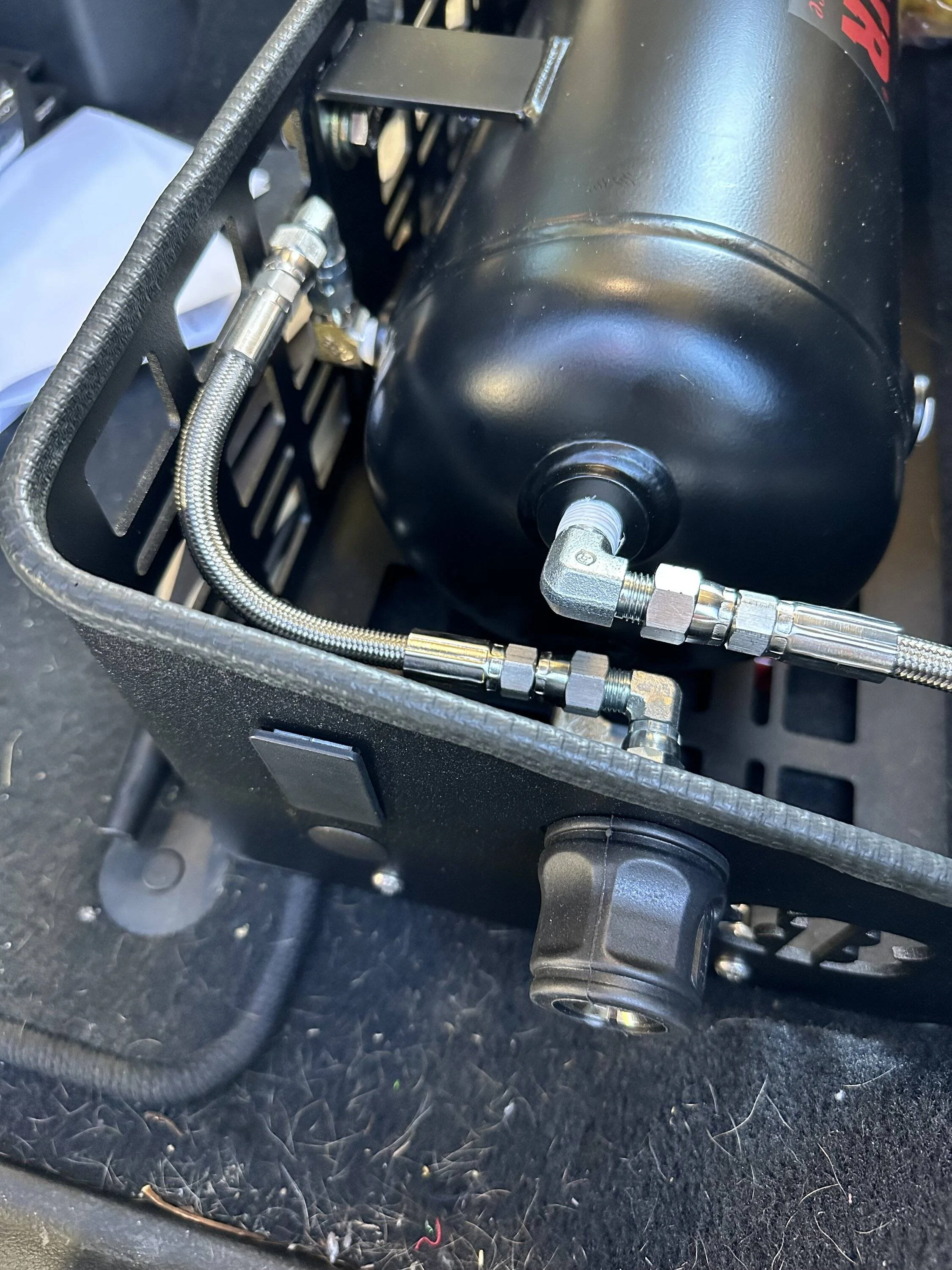 Jeep Gladiator ARB dual compressor rear seat install with 4XE air conversion cowl. IMG_0561