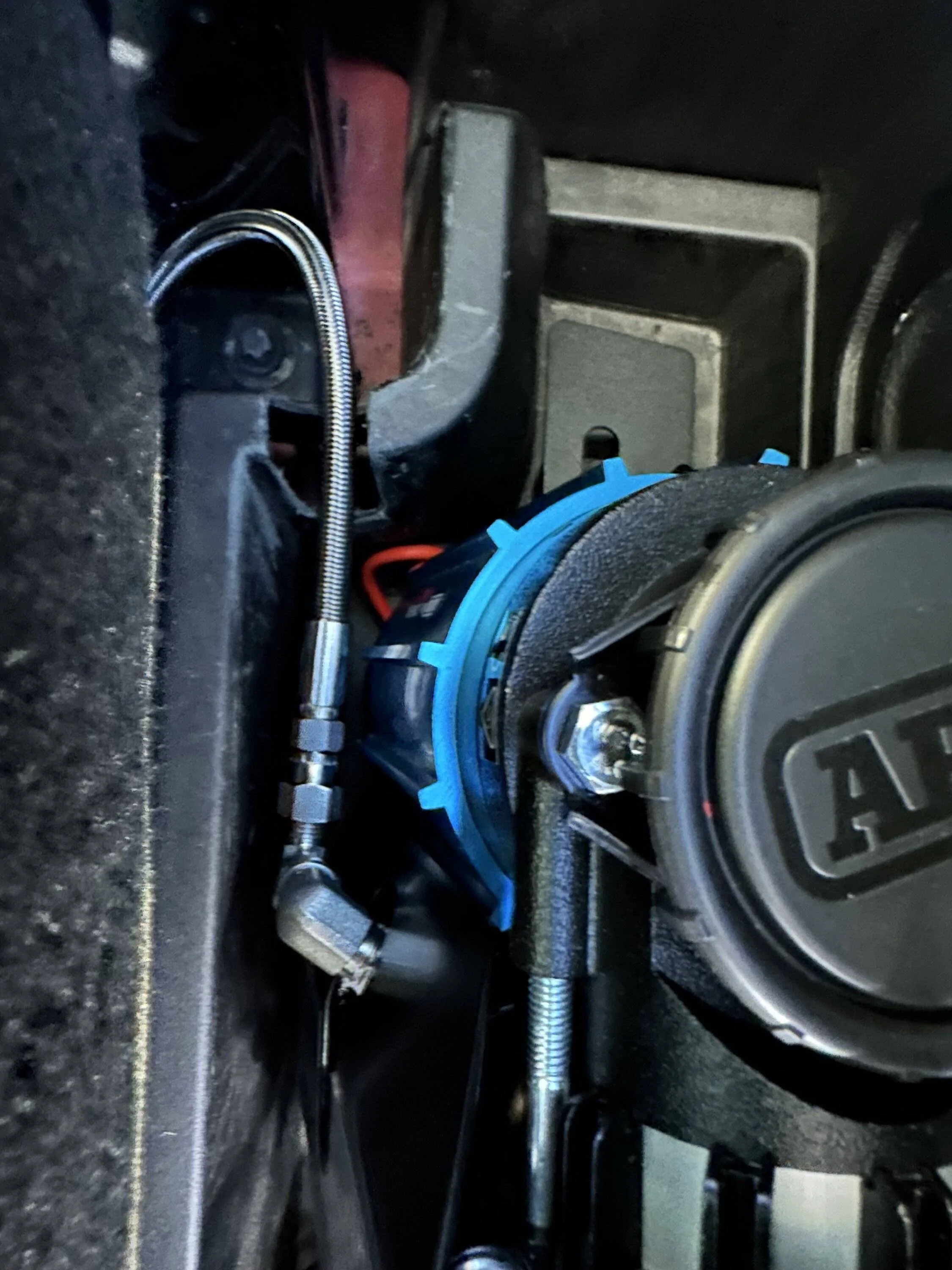 Jeep Gladiator ARB dual compressor rear seat install with 4XE air conversion cowl. IMG_0563