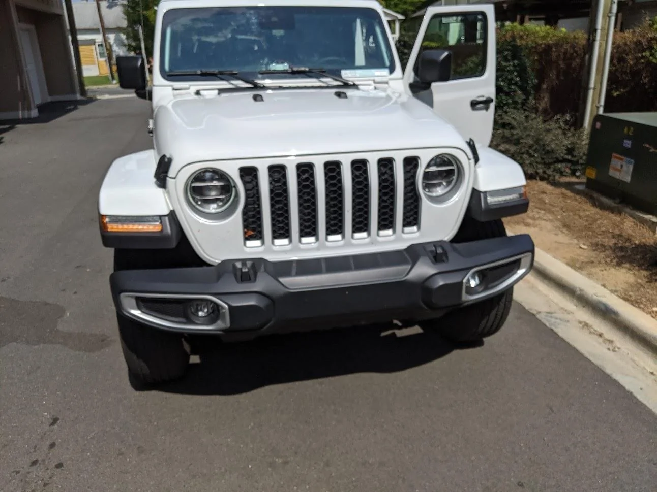 Jeep Gladiator Got Rear Ended. What replacement bumpers should I get? IMG_20190912_144007