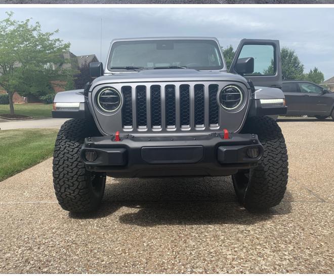 Jeep Gladiator Who knows how to cut the wings off the stock bumper? 70C01701-A19E-4CE6-BF81-478E44C3A49F