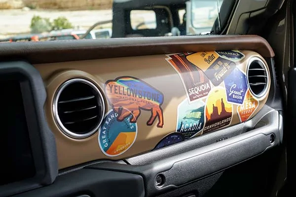 Jeep Gladiator What are people doing with the big blank dash area in front of the passenger? 8