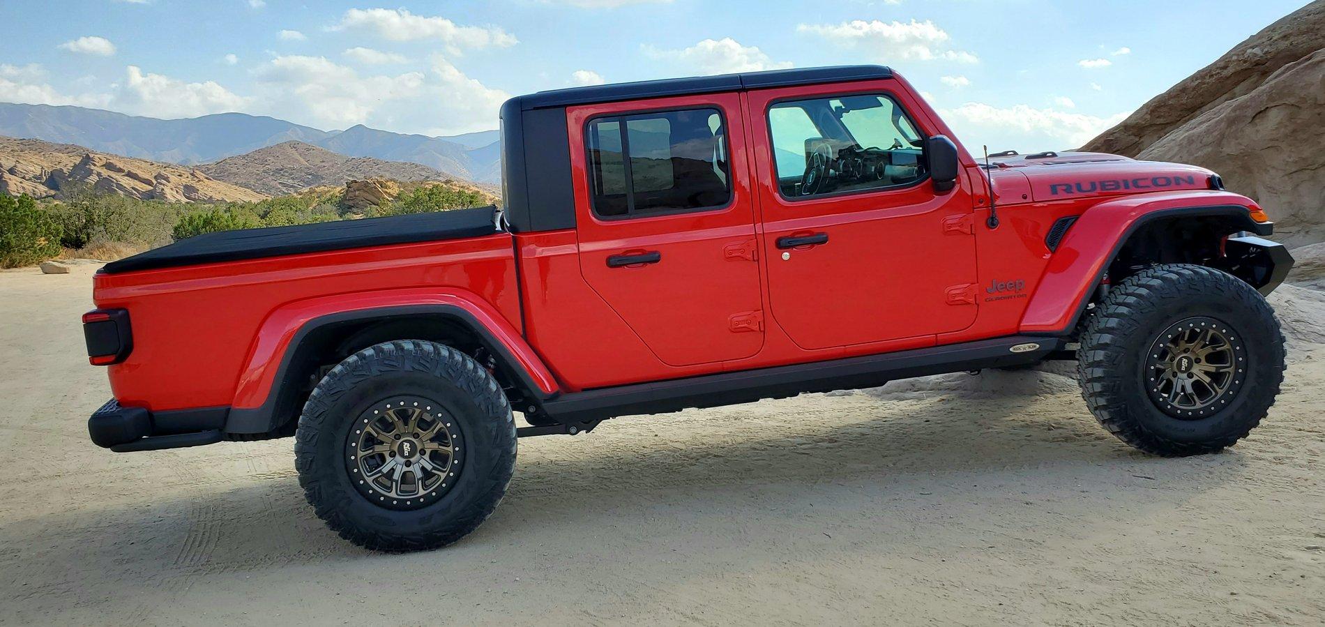 Jeep Gladiator FIRECRACKER RED Gladiator JT Club 20190919_175657