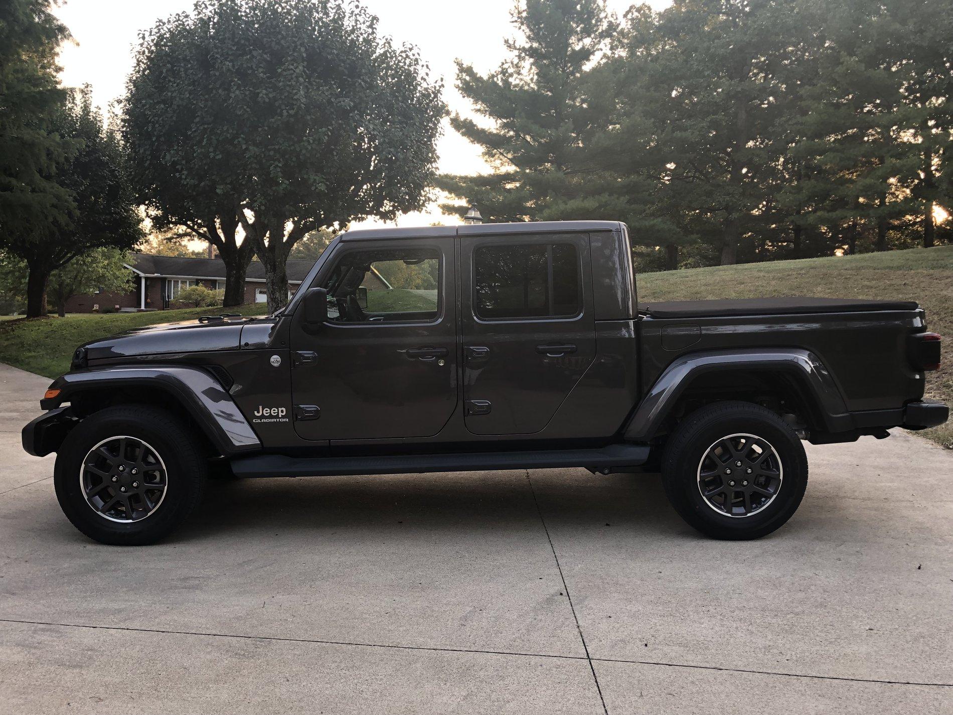 Jeep Gladiator First Granite Crystal VIN# Post Here 55CC4854-1550-414B-B241-BD19D522D2FE