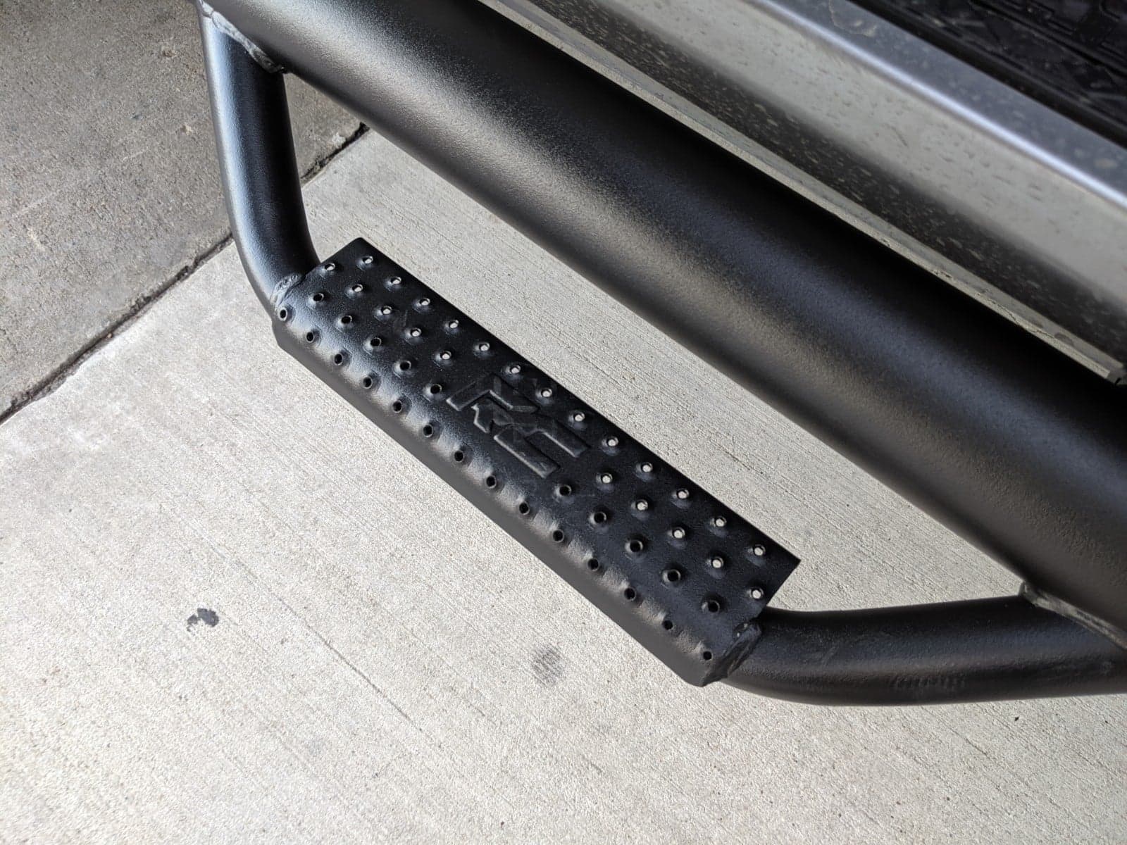 Jeep Gladiator Side steps for 150 or less? 68706458_659007707935733_1593666805094678528_n