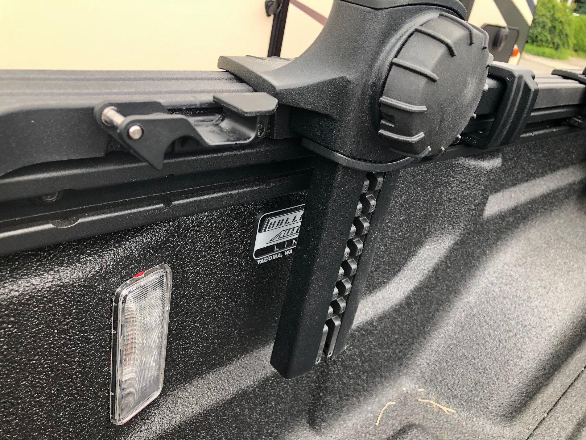 Jeep Gladiator Thule Xsporter Pro? 006 Driver Side installed