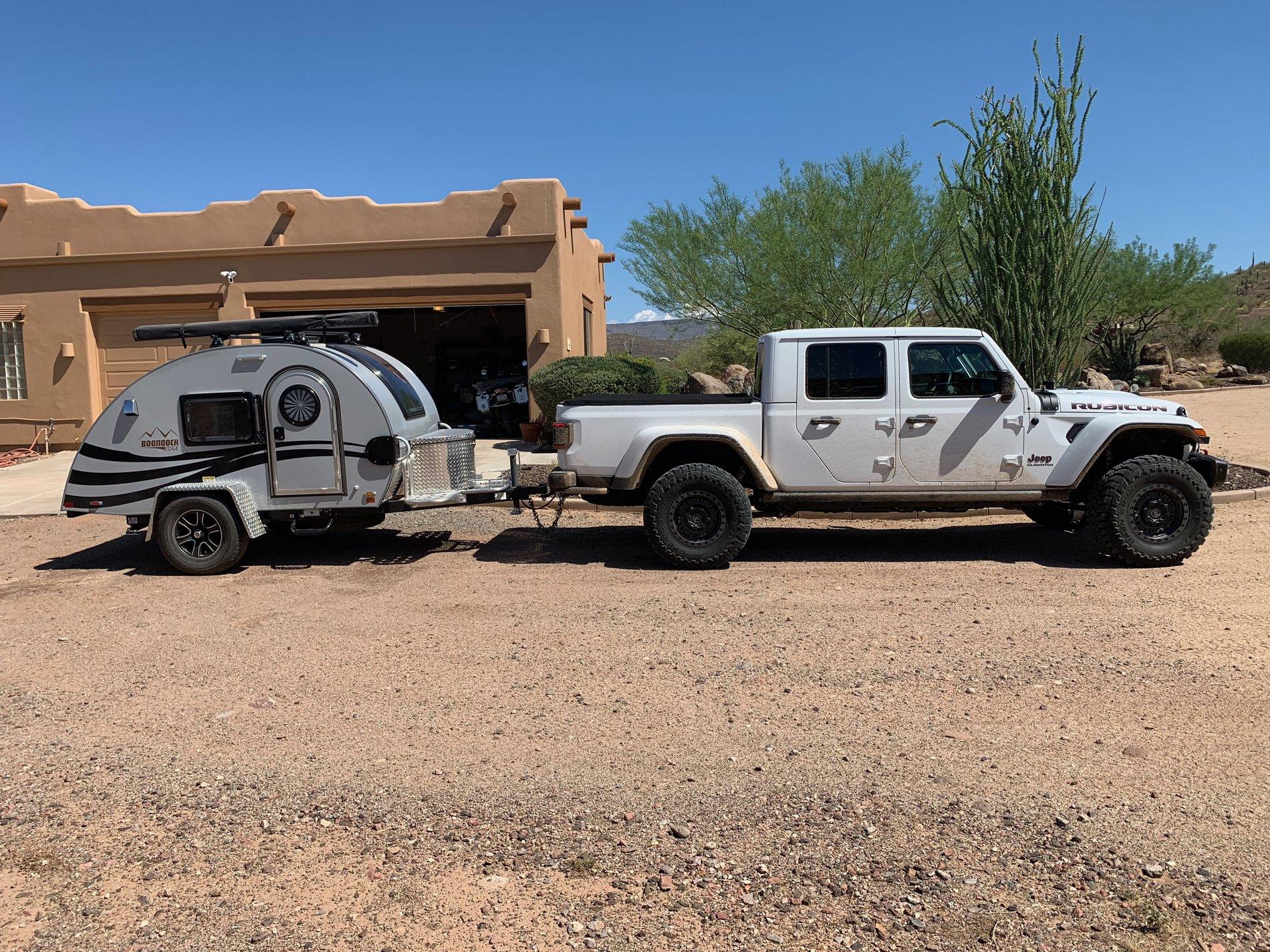 Jeep Gladiator Pulling a Camper IMG_1538