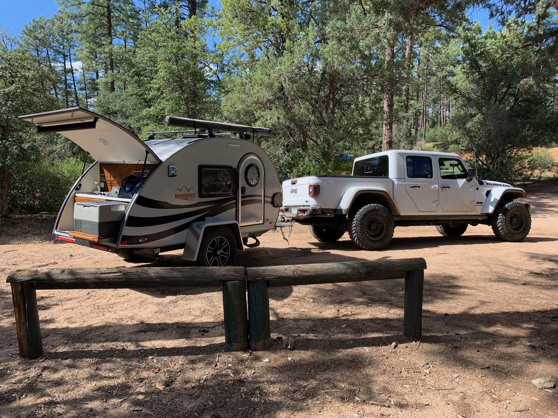 Jeep Gladiator Pulling a Camper IMG_1539