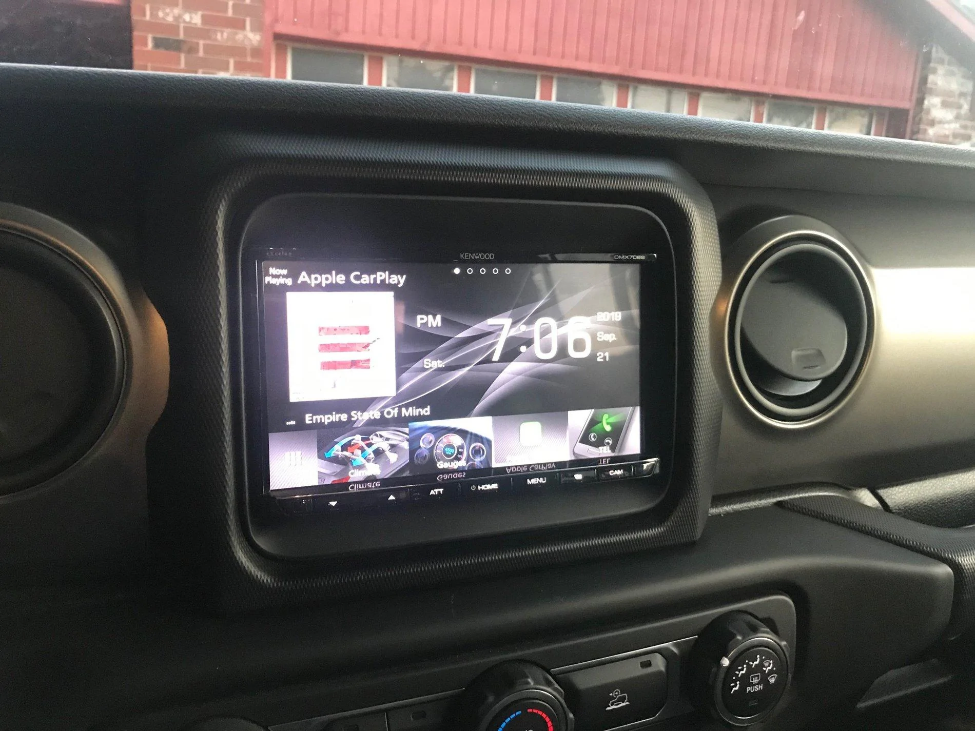 batch_Kenwood-Radio.webp