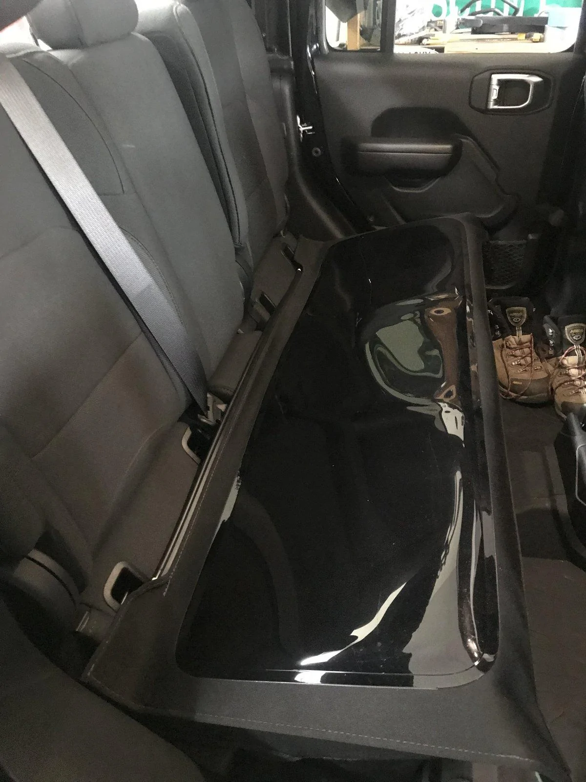 Jeep Gladiator Where do you store your soft top rear window? 67ABBBE3-0FAE-437B-A681-E5EA85F7104B