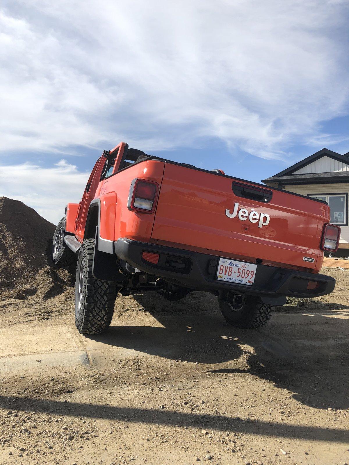 Jeep Gladiator PUNK'N Gladiator JT Club 4E7621BE-062D-4C70-BBA3-06D6C6C3A3D8