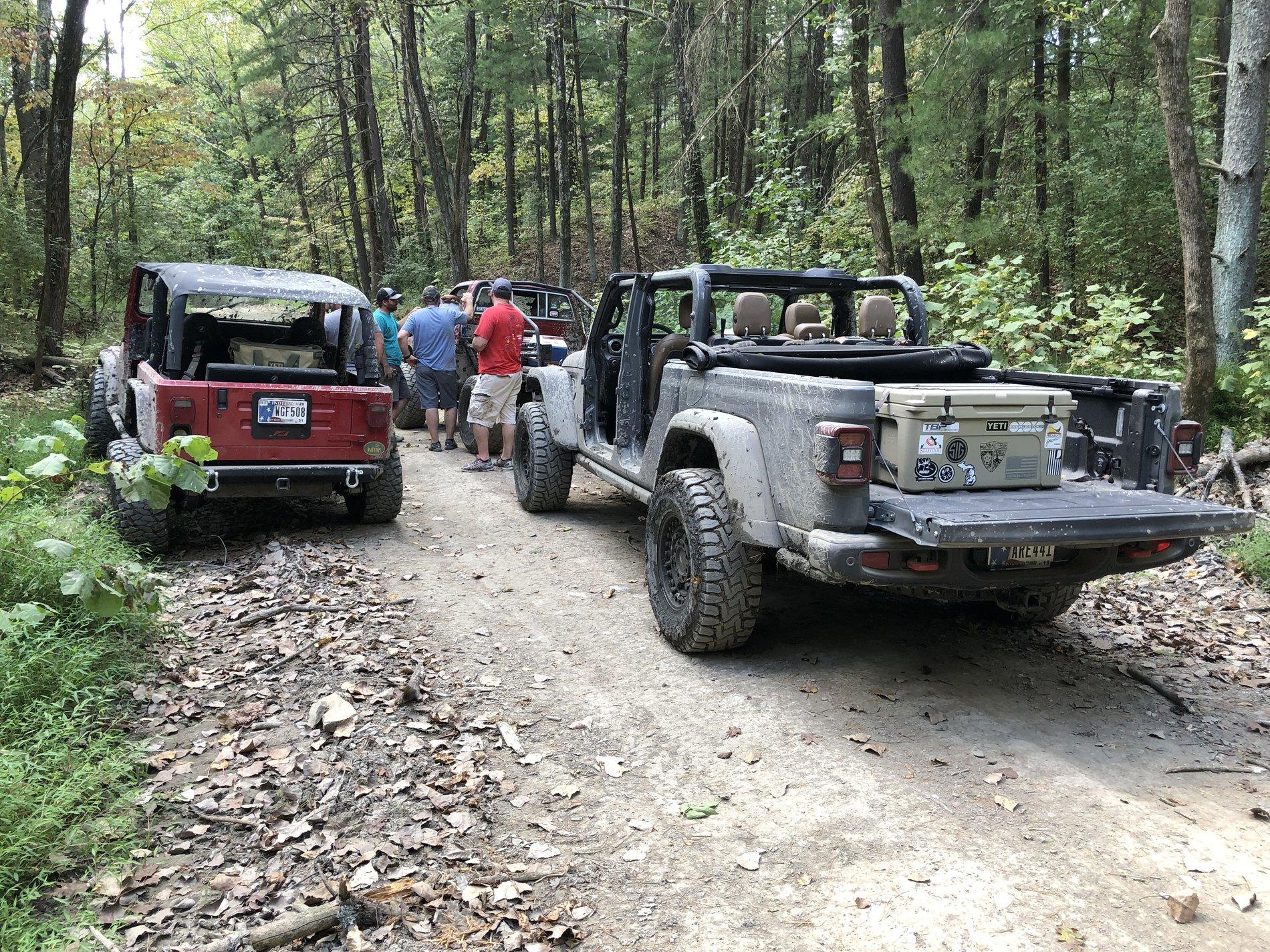 Jeep Gladiator STING GRAY Gladiator JT Club 7F081977-967B-4C4F-91DA-4058271284DD
