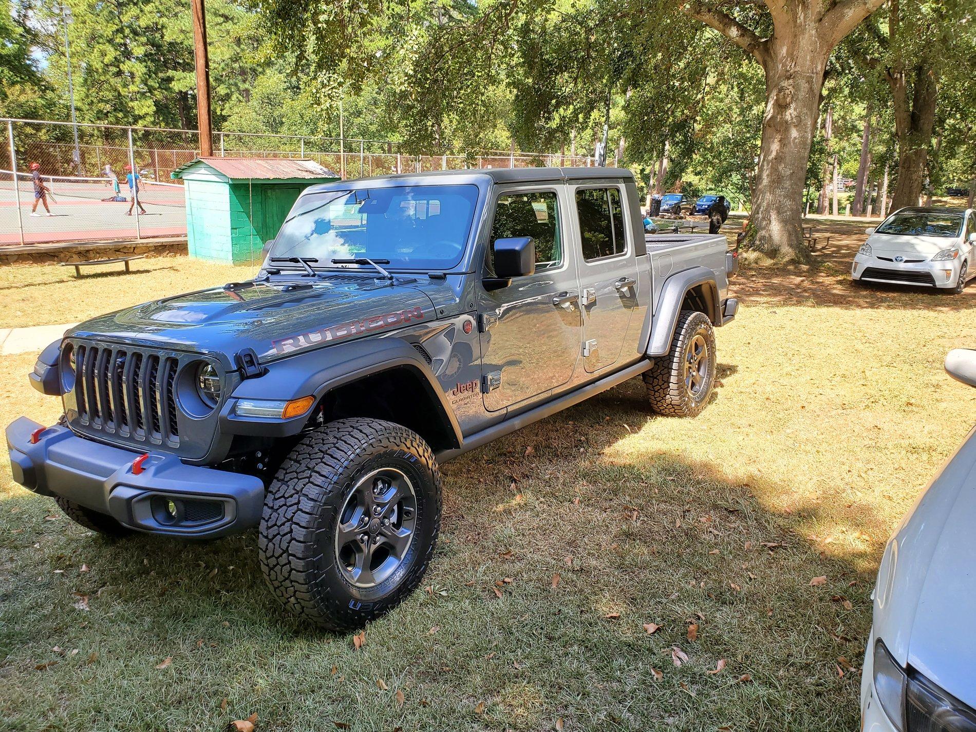 Jeep Gladiator Sting grey owners (future) check in 20190921_130828