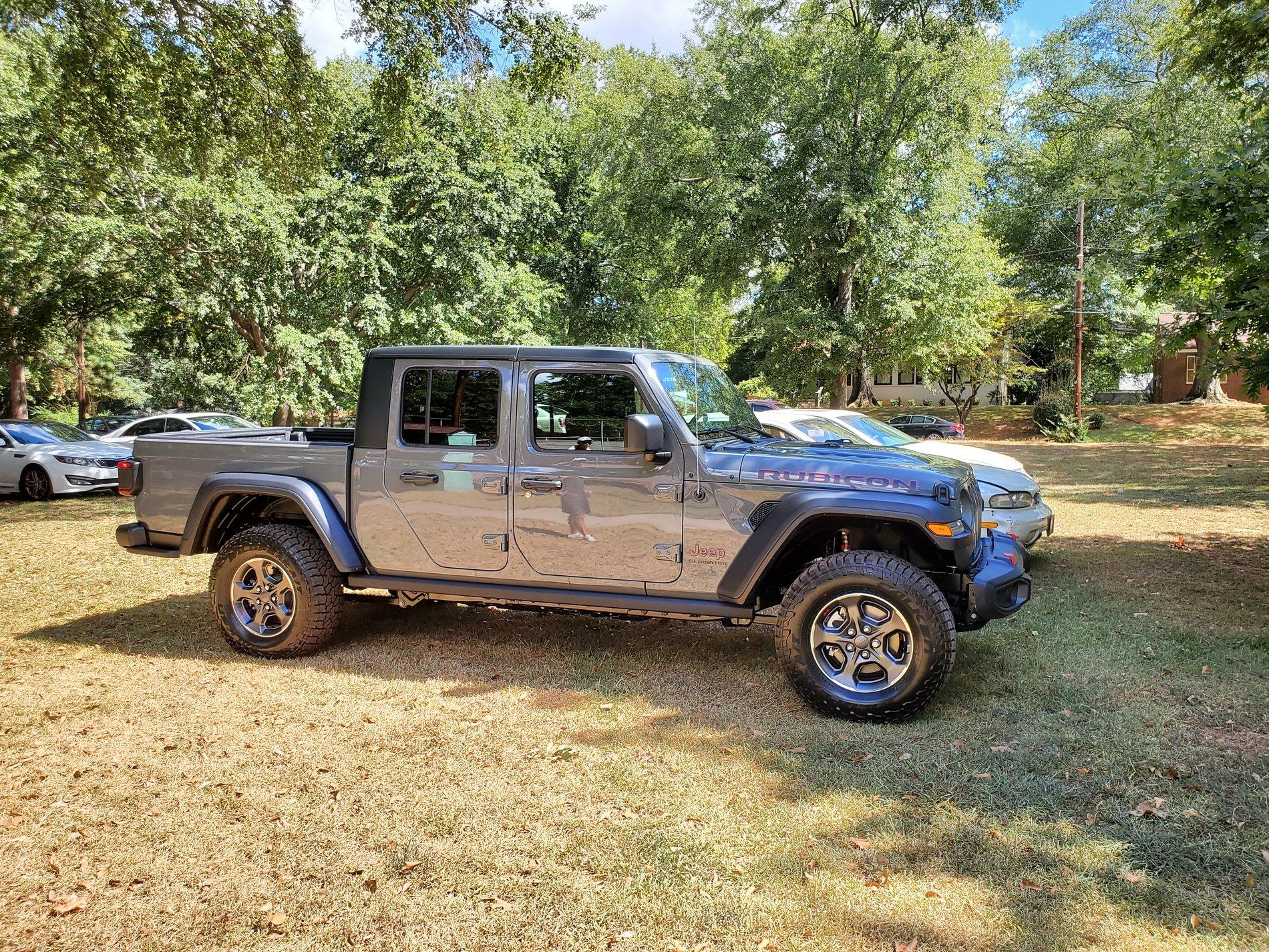 Jeep Gladiator Sting grey owners (future) check in 20190921_130807