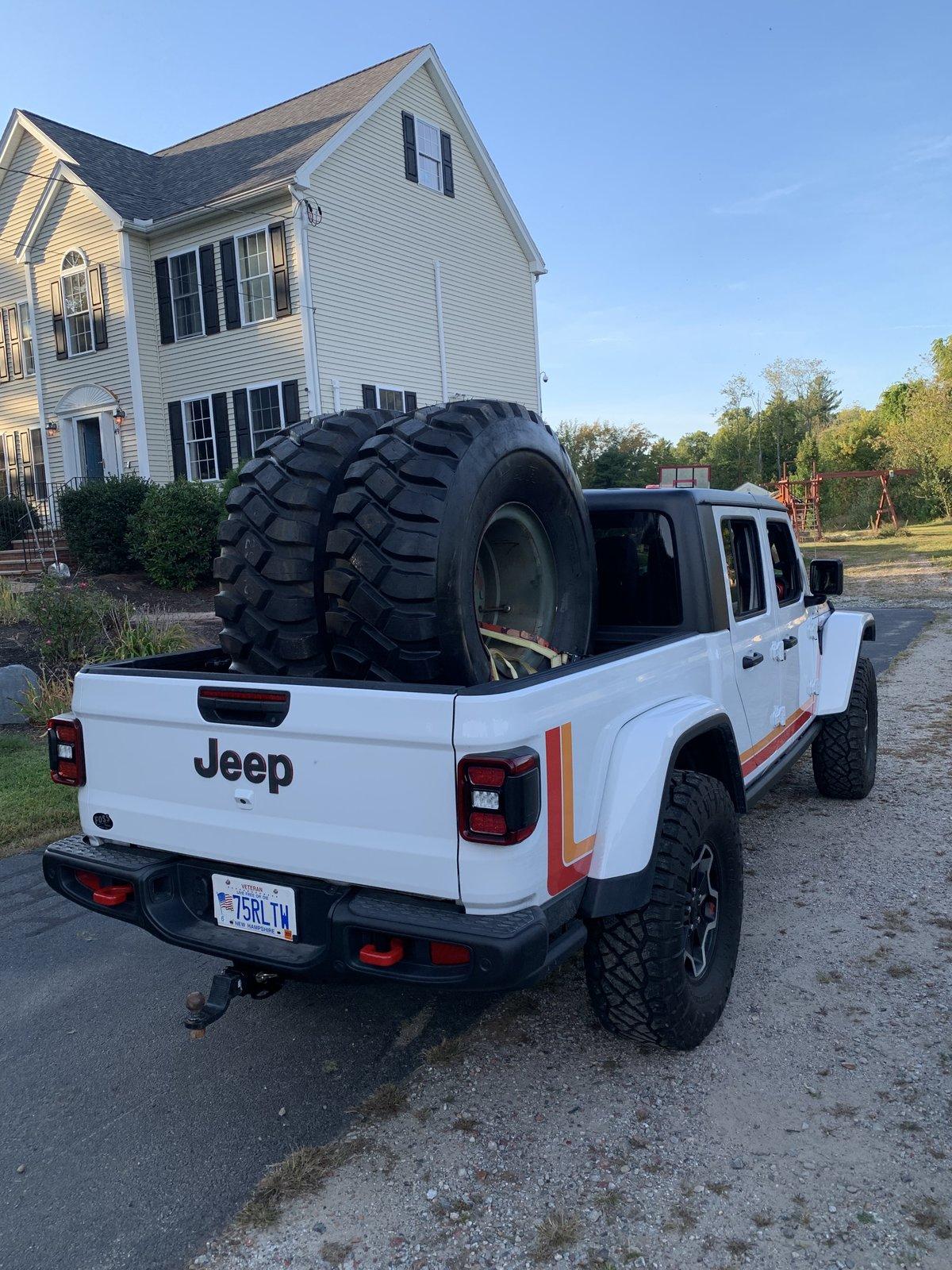 Jeep Gladiator 53” Tire Gladiator 63C97760-9DBA-4672-8B7C-C276DAE4C351