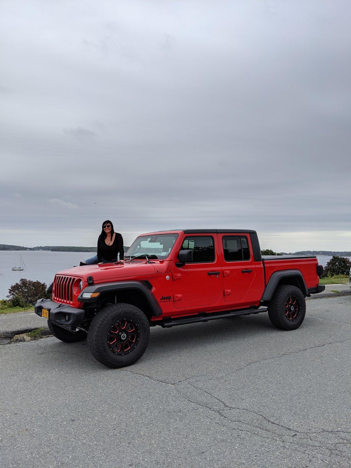 Jeep Gladiator Black is played out, let's see some colored rims IMG_20190914_112817