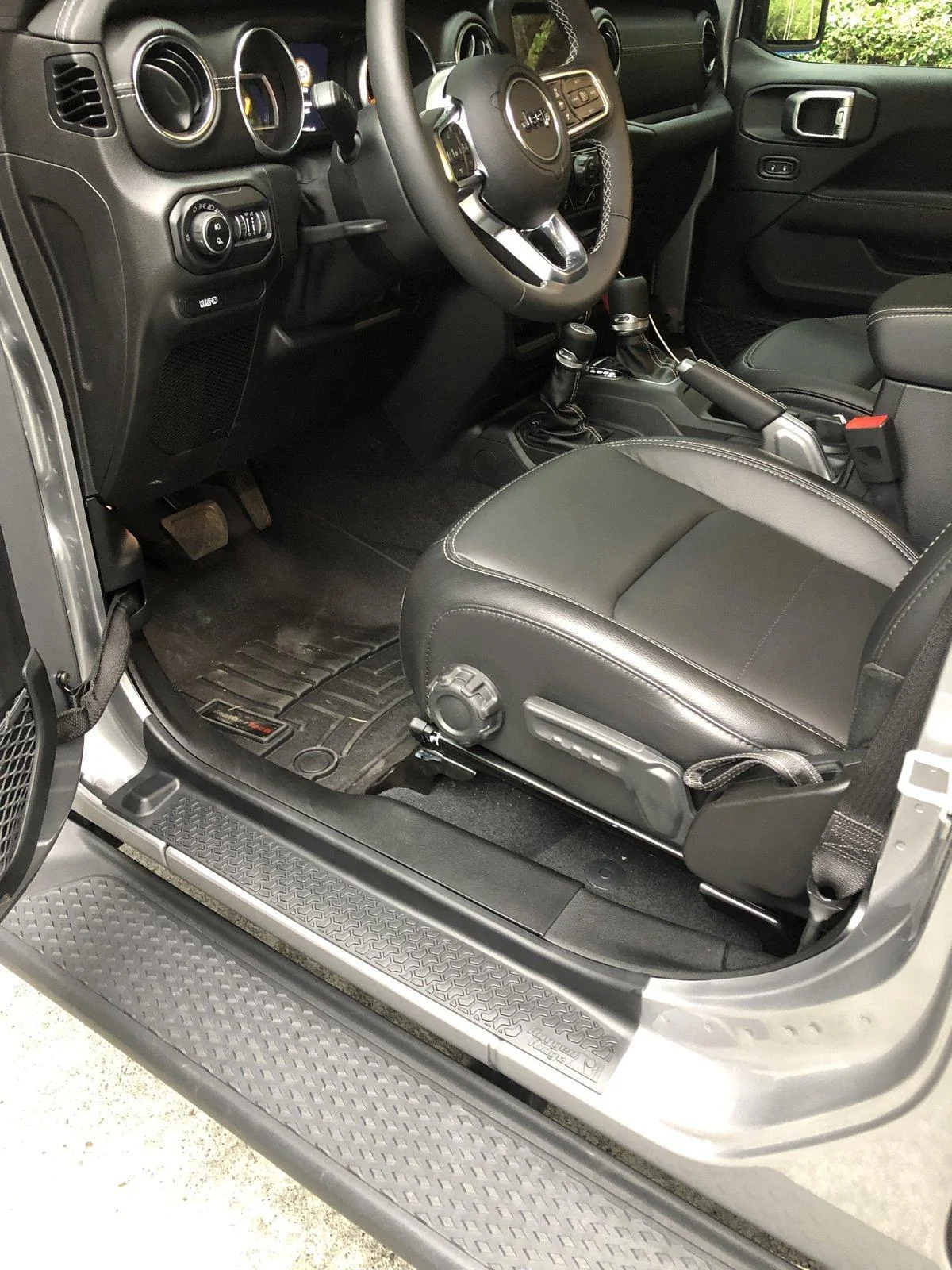Jeep Gladiator Husky vs mopar floor liners 3FE4DAF5-C728-4201-BF93-07D107239194