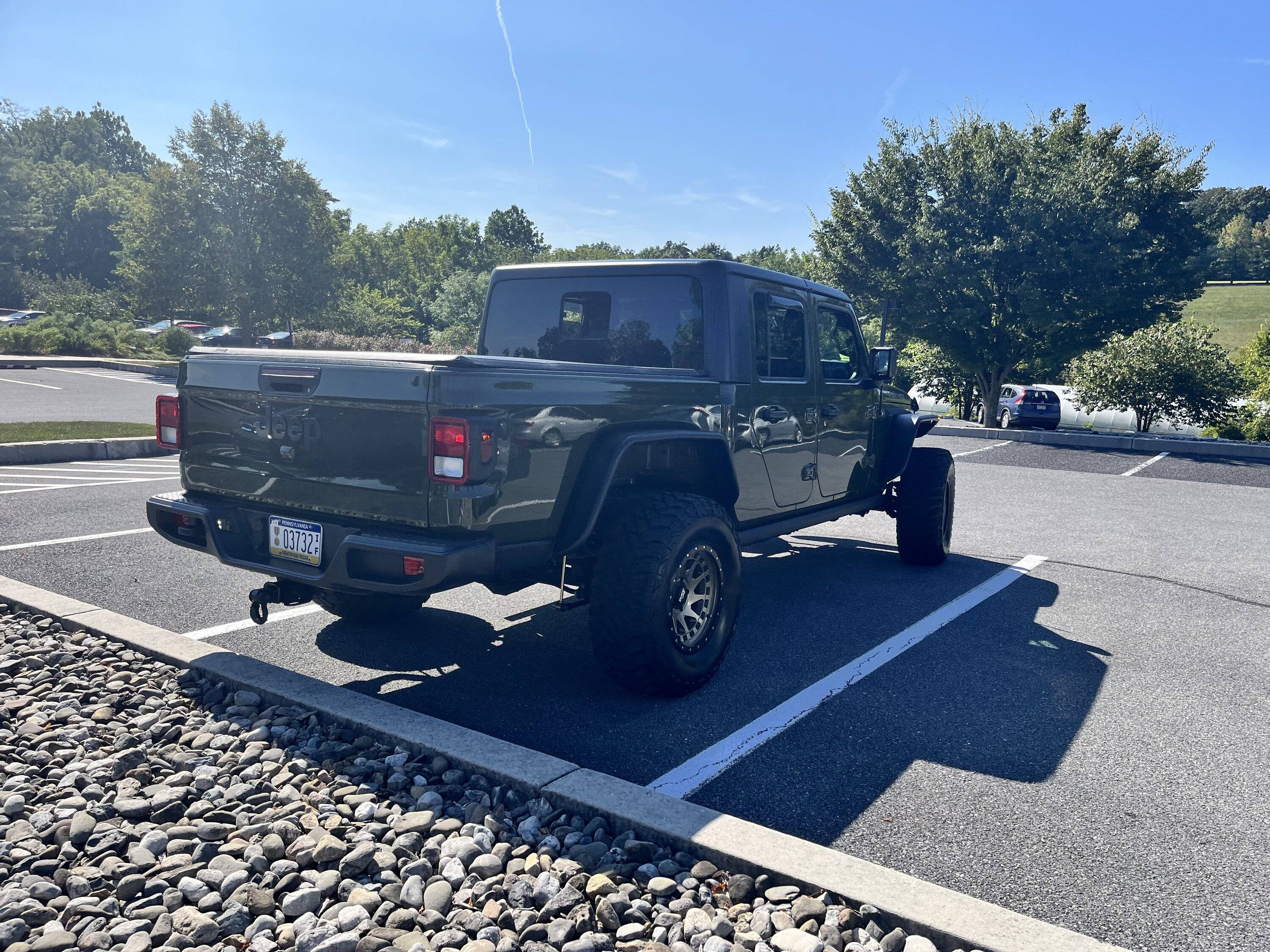 Jeep Gladiator Anyone running different front/rear fenders? 71442734813__209D37DF-302B-4A59-8222-9969E45D1AF2