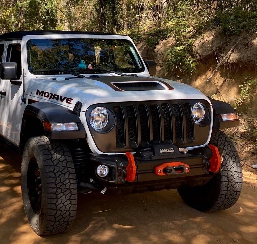 Jeep Gladiator Mojave Owners with new front bumpers 1.23