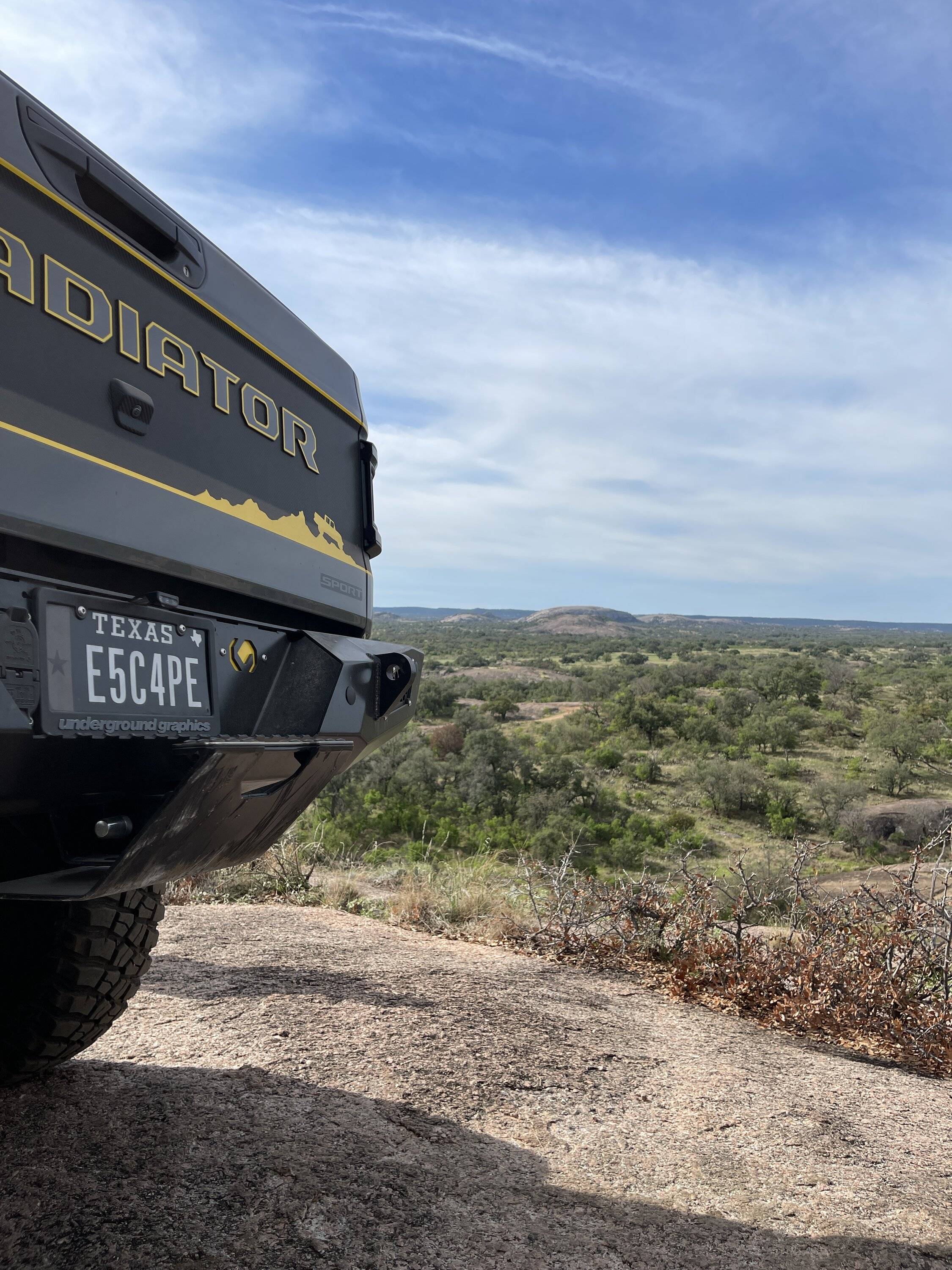 Jeep Gladiator Underground Graphics does Jeep Jamboree Texas Spur Bonus IMG_4756.JPG