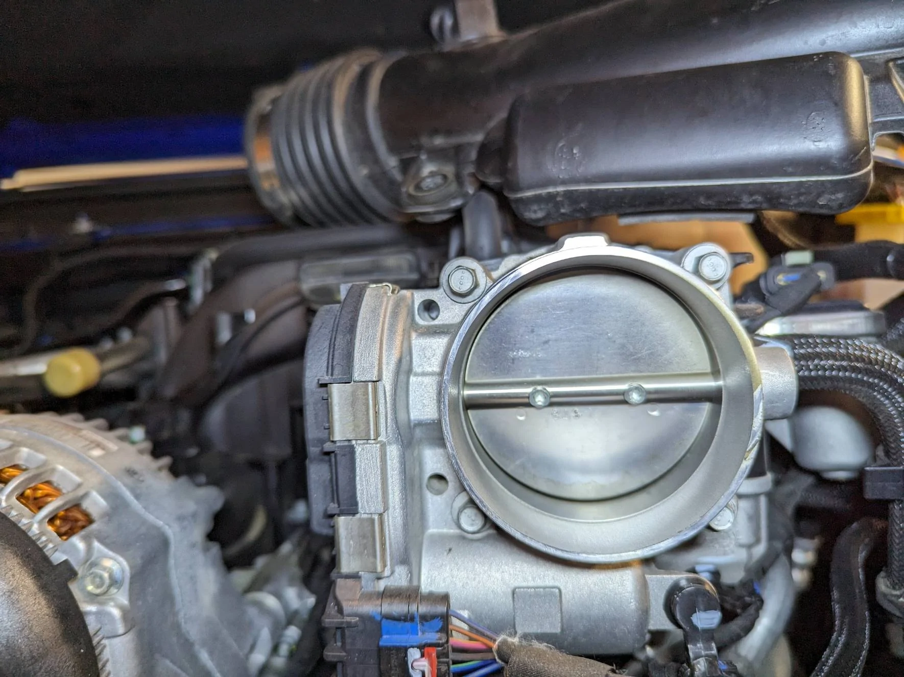 Jeep Gladiator Throttle Body Clean PXL_20231013_135528566
