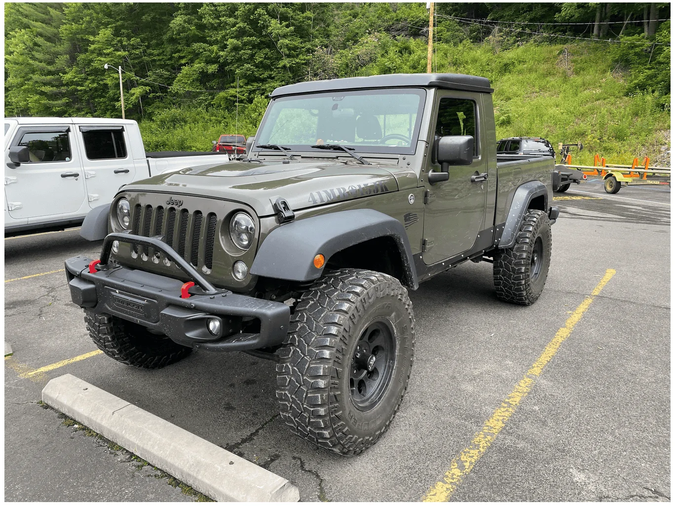 Jeep Gladiator Spotted a 2 door a couple weeks back in Ohio 1697213560584