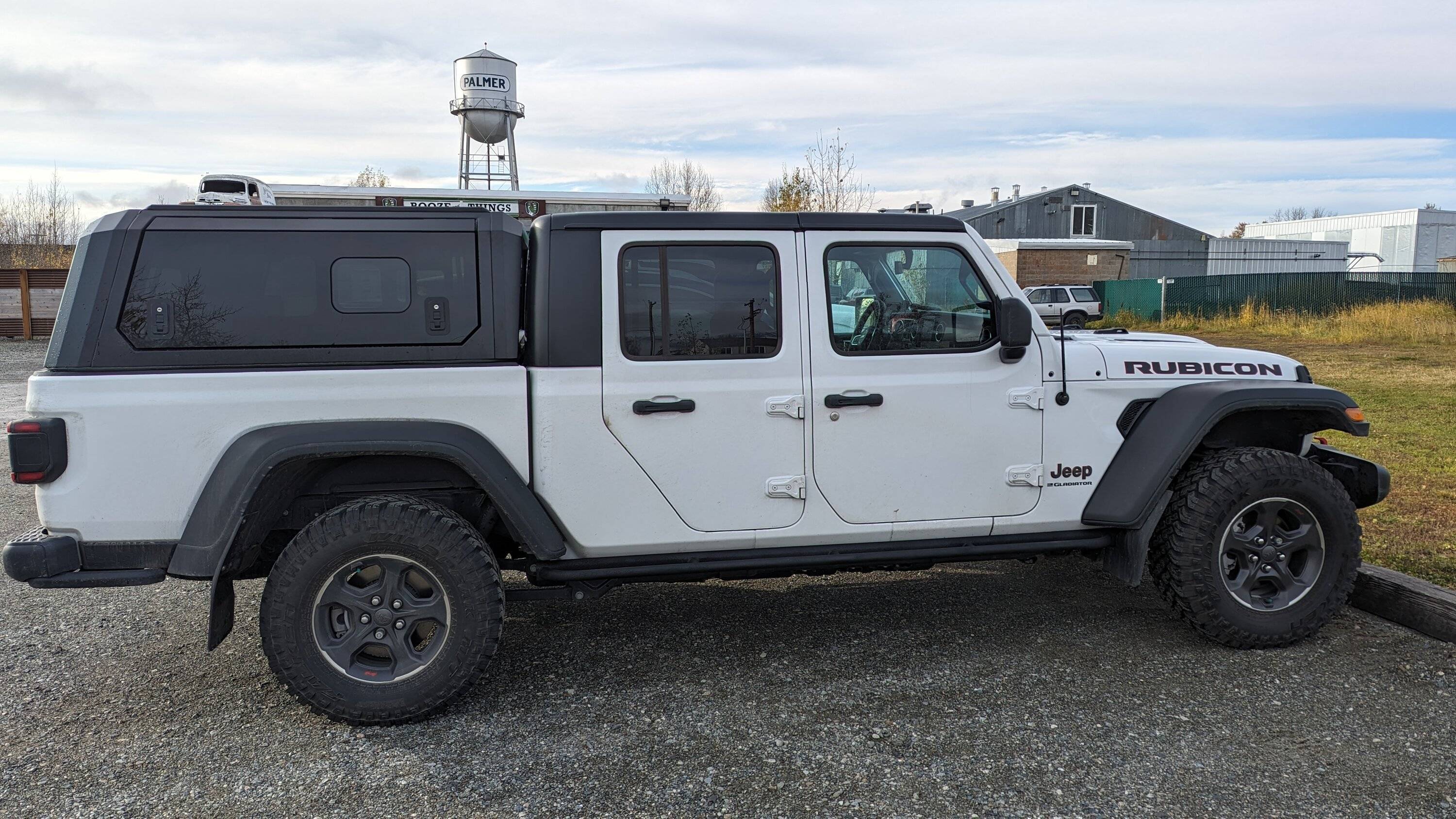 Jeep Gladiator Alaska Daily Drivers: Hydro Blue 80A and Bright White JTR PXL_20231013_230932762