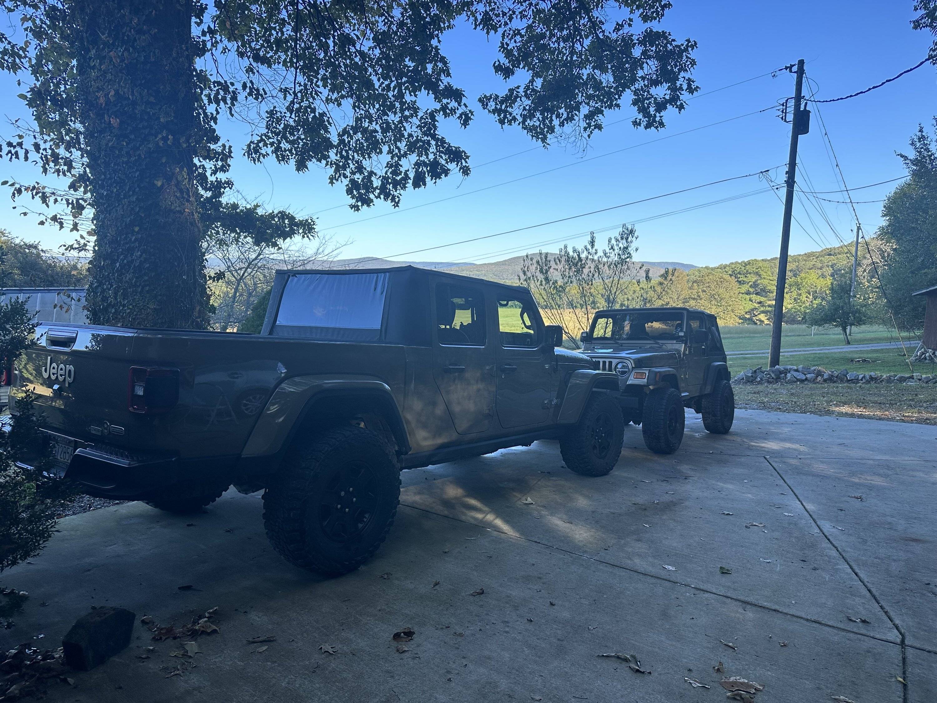 Jeep Gladiator 17s or 18s IMG_1497