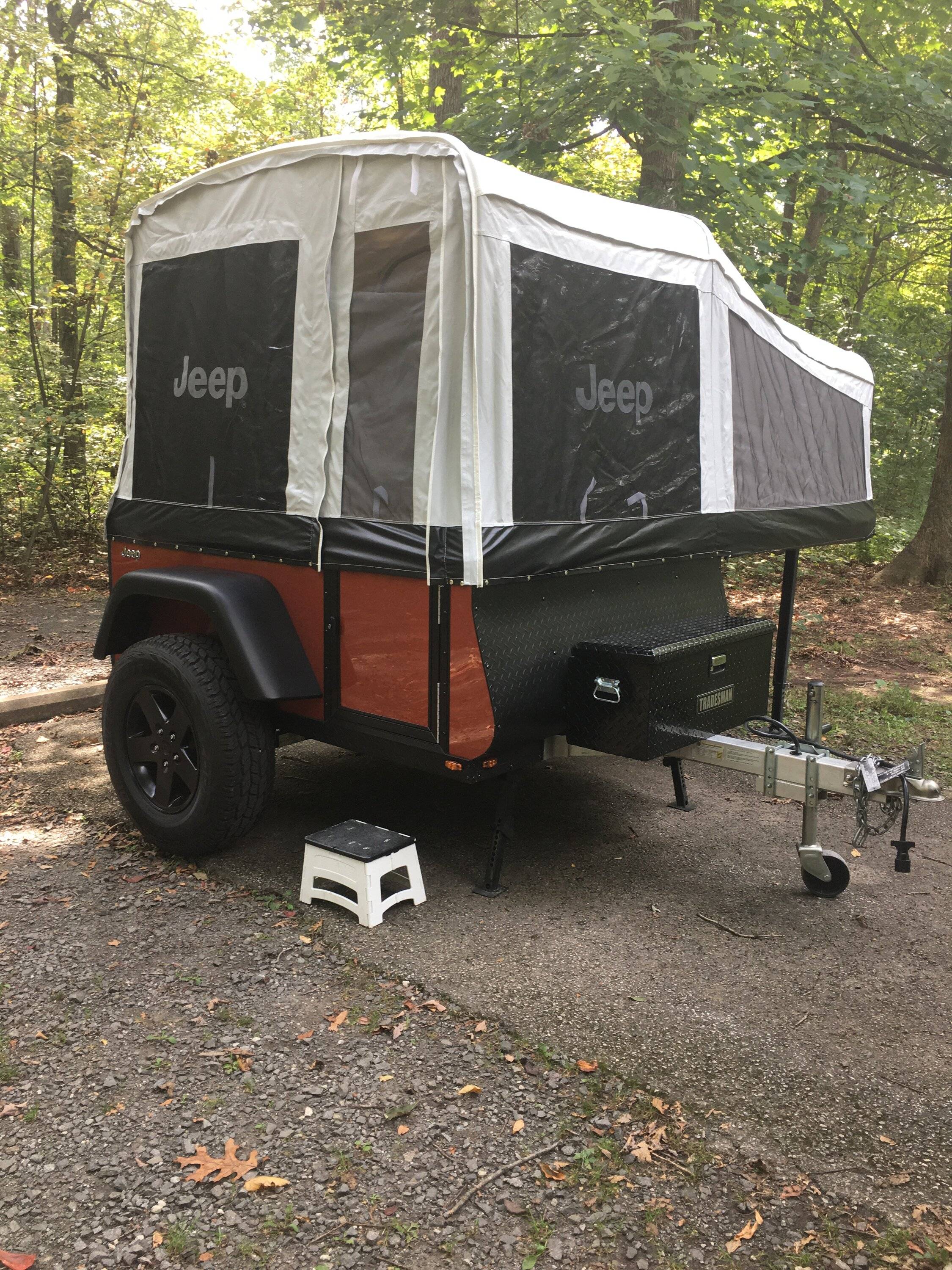 Jeep Gladiator Livin Light Jeep Trail Edition BAC0309D-7A78-4E41-952C-6FDD74086312