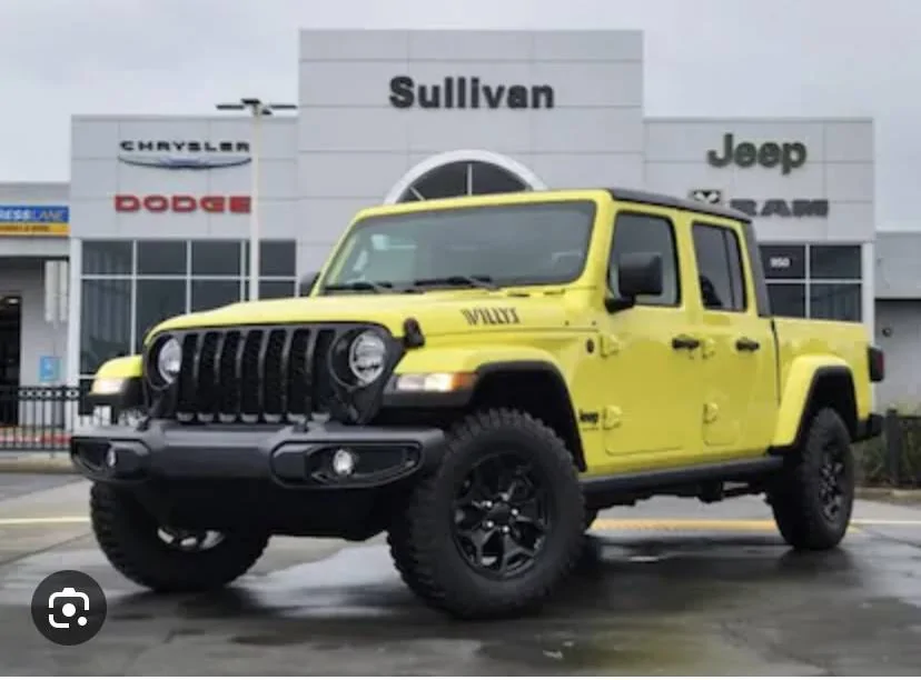 Jeep Gladiator Does anyone really like or have the High Velocity Color IMG_6726
