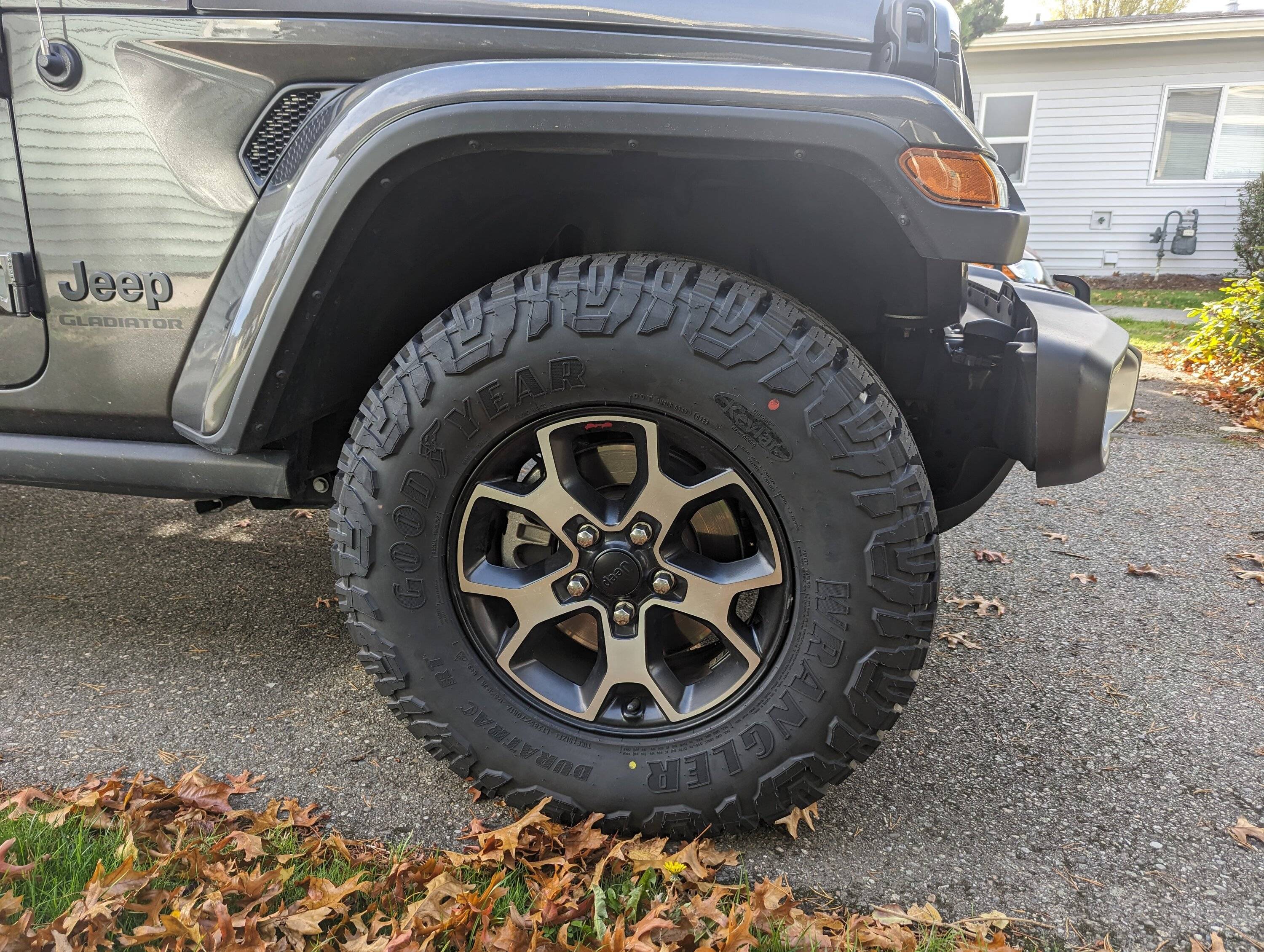 Jeep Gladiator USAA Tire Discount PXL_20231015_174839809