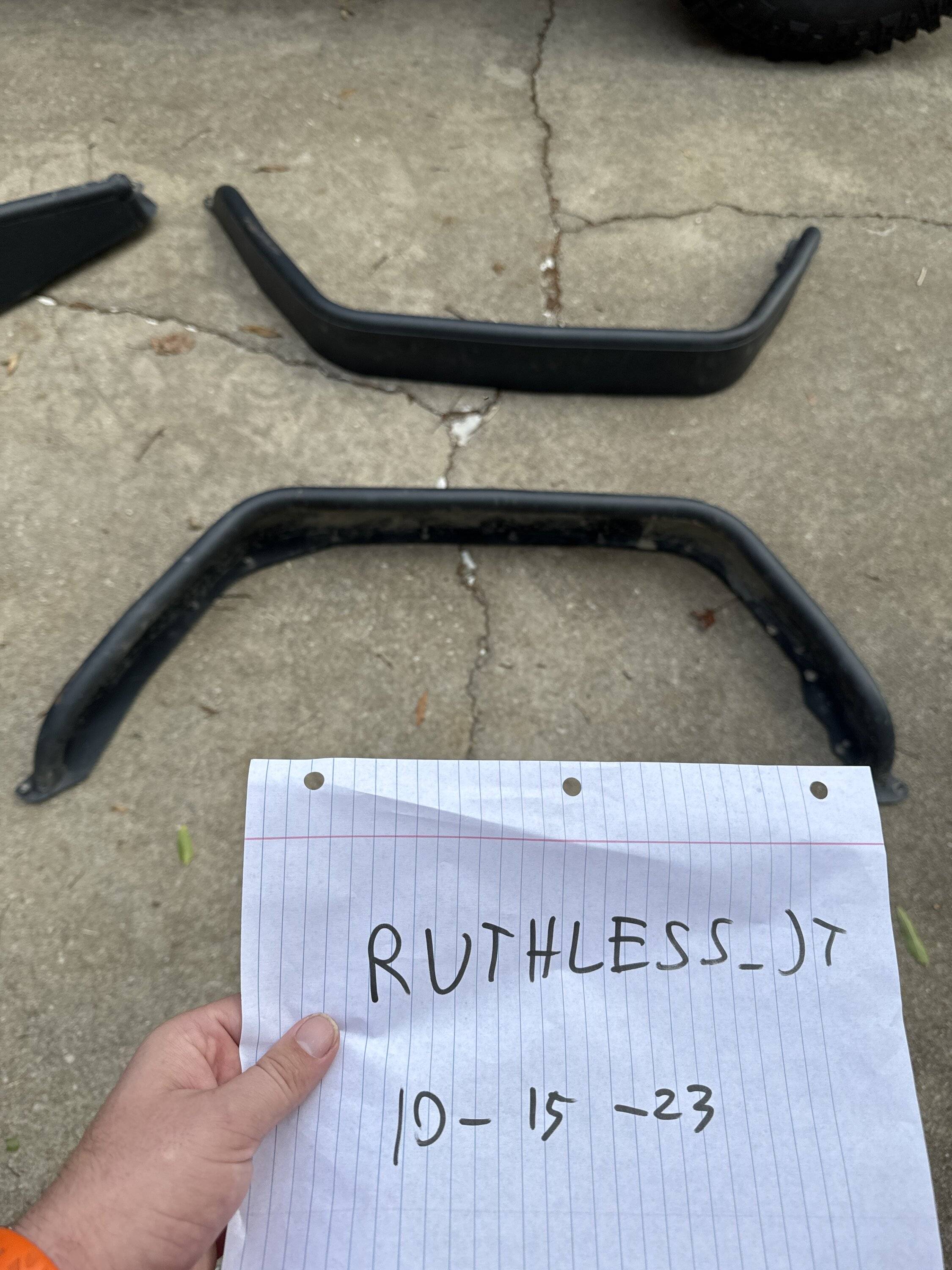 Jeep Gladiator Front and rear Fenders image