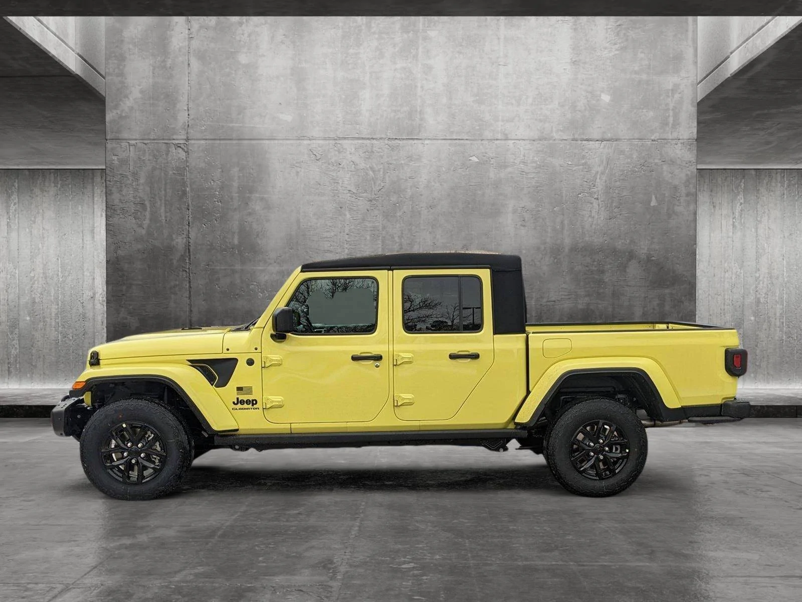 Jeep Gladiator Does anyone really like or have the High Velocity Color Yellow Freedom