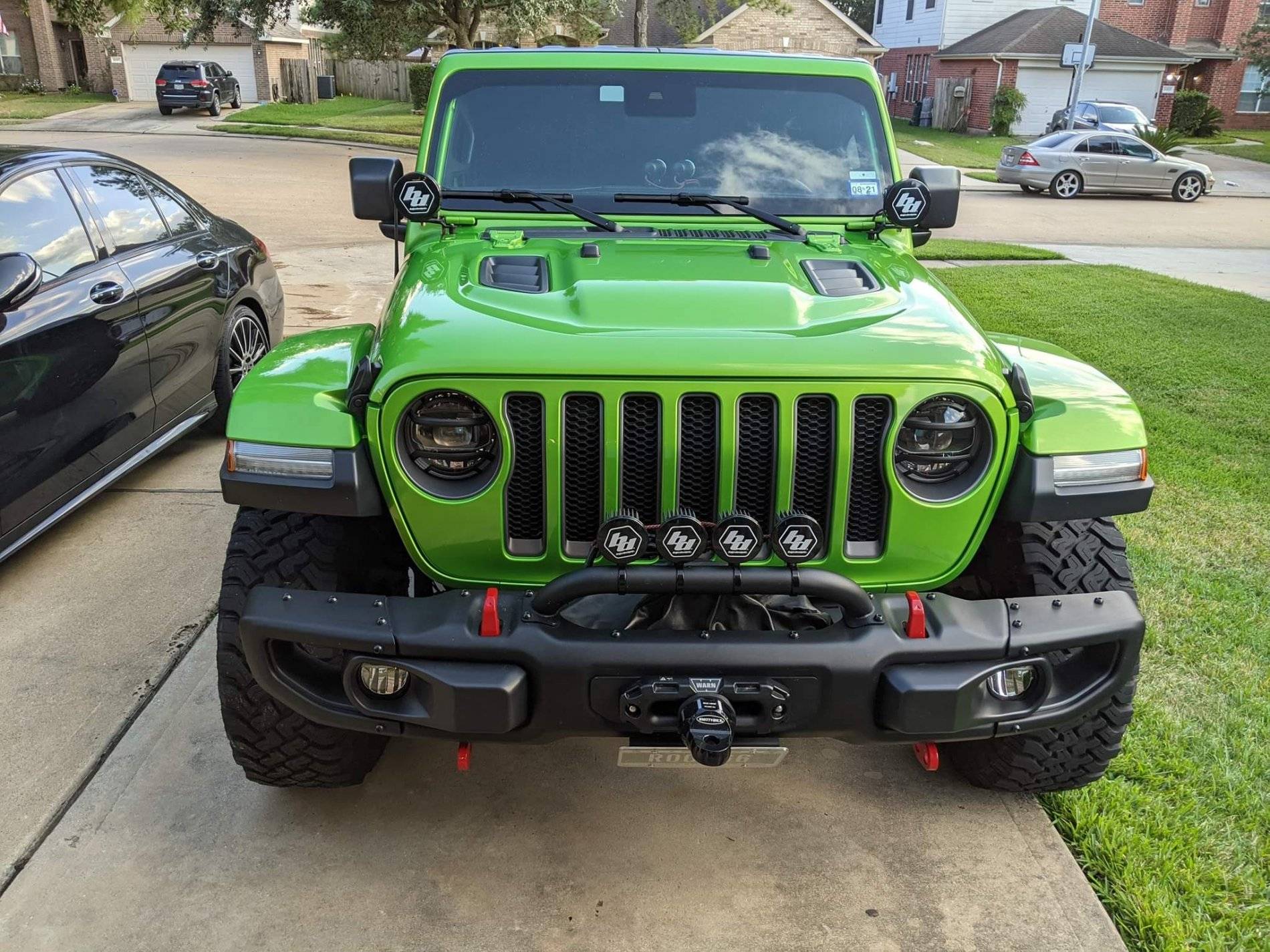Jeep Gladiator Deer played tag with me today... 1697568362721