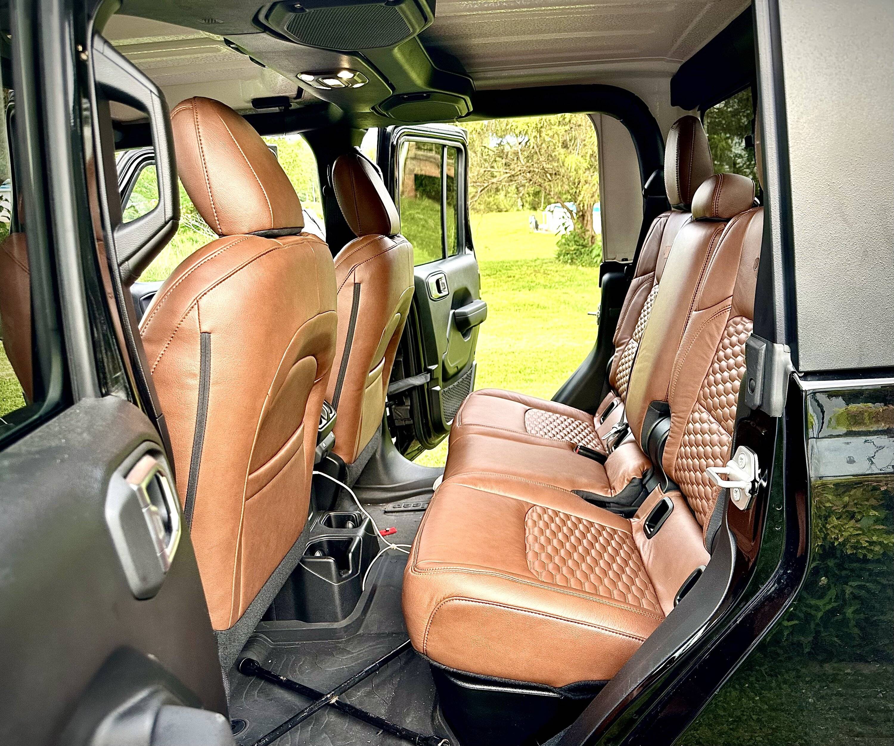 Jeep Gladiator Katzkin seat pictures IMG_2239