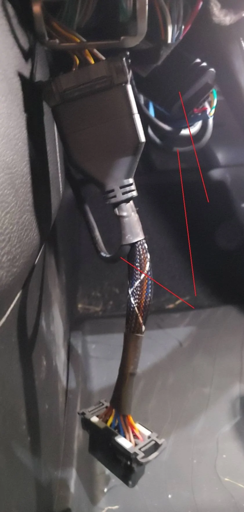 Jeep Gladiator Anyone know what these wires do? | 2021 Jeep Gladiator Sport S - Max Tow piggyback-1