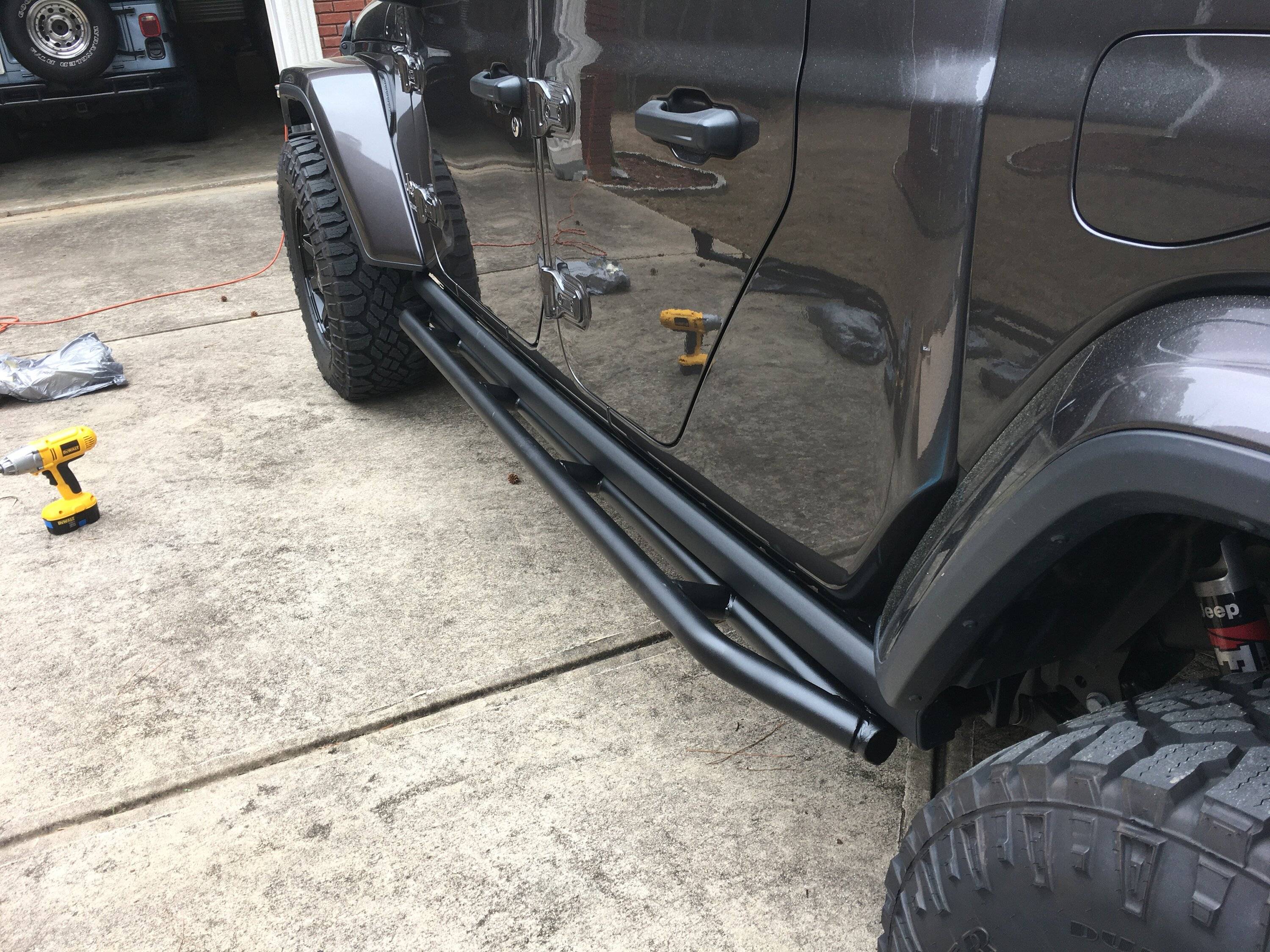 Jeep Gladiator Side steps compatible with Factory Rock Rails? IMG_3757