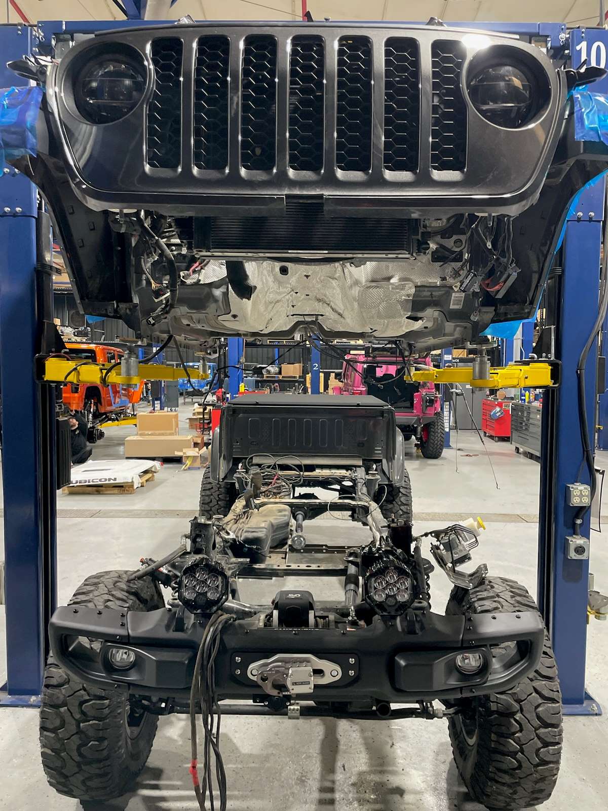 Jeep Gladiator AMW 392 Gladiator in the works AMW3-1