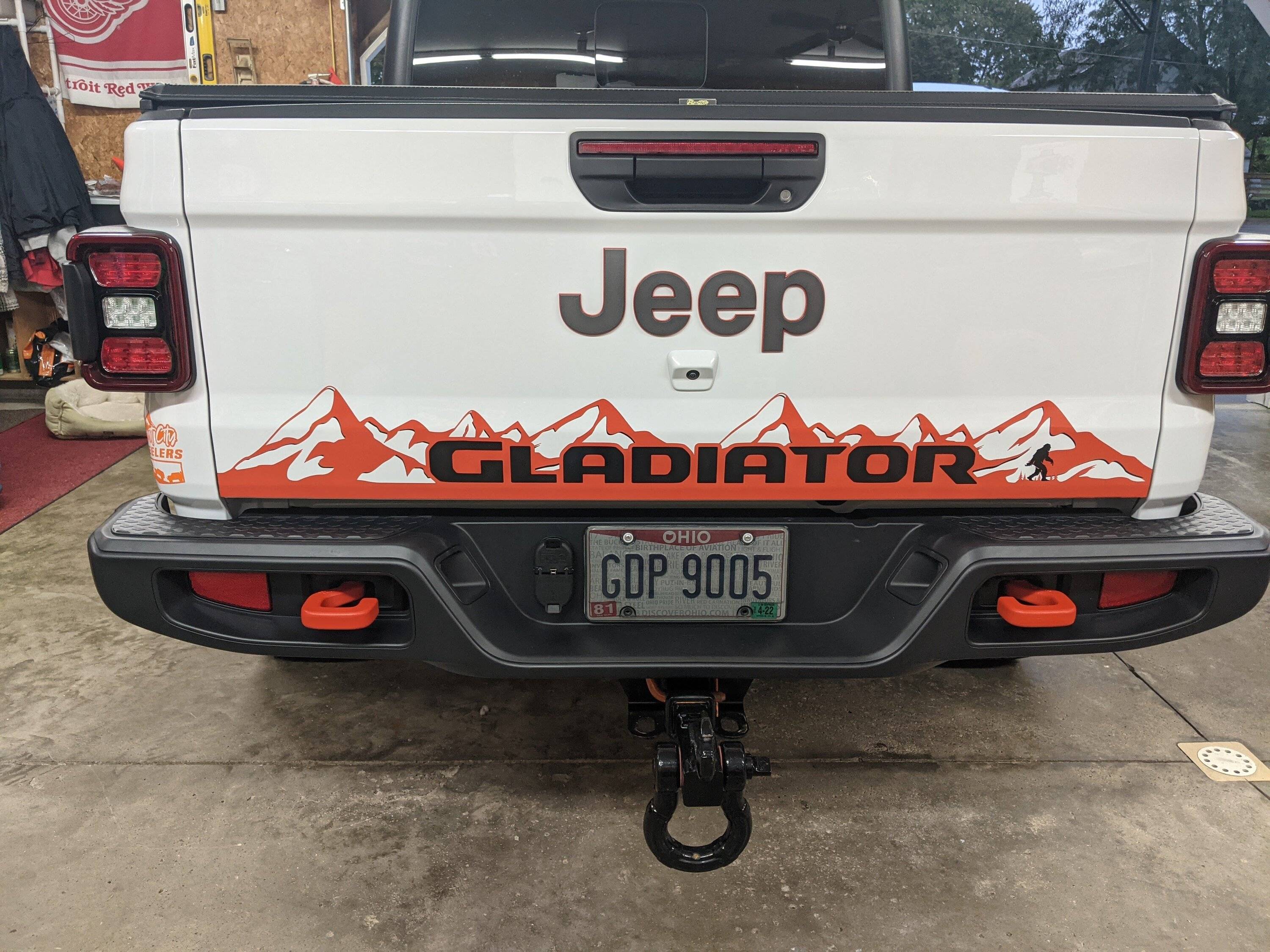 Jeep Gladiator Tailgate Lettering PXL_20211024_214751619