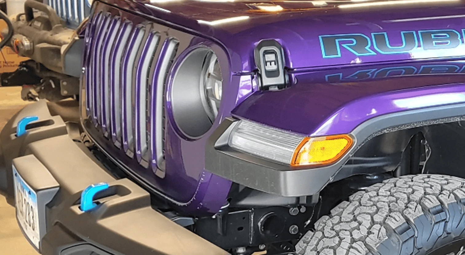 Jeep Gladiator Looking for a few Jeep Collectors items 1697933326044