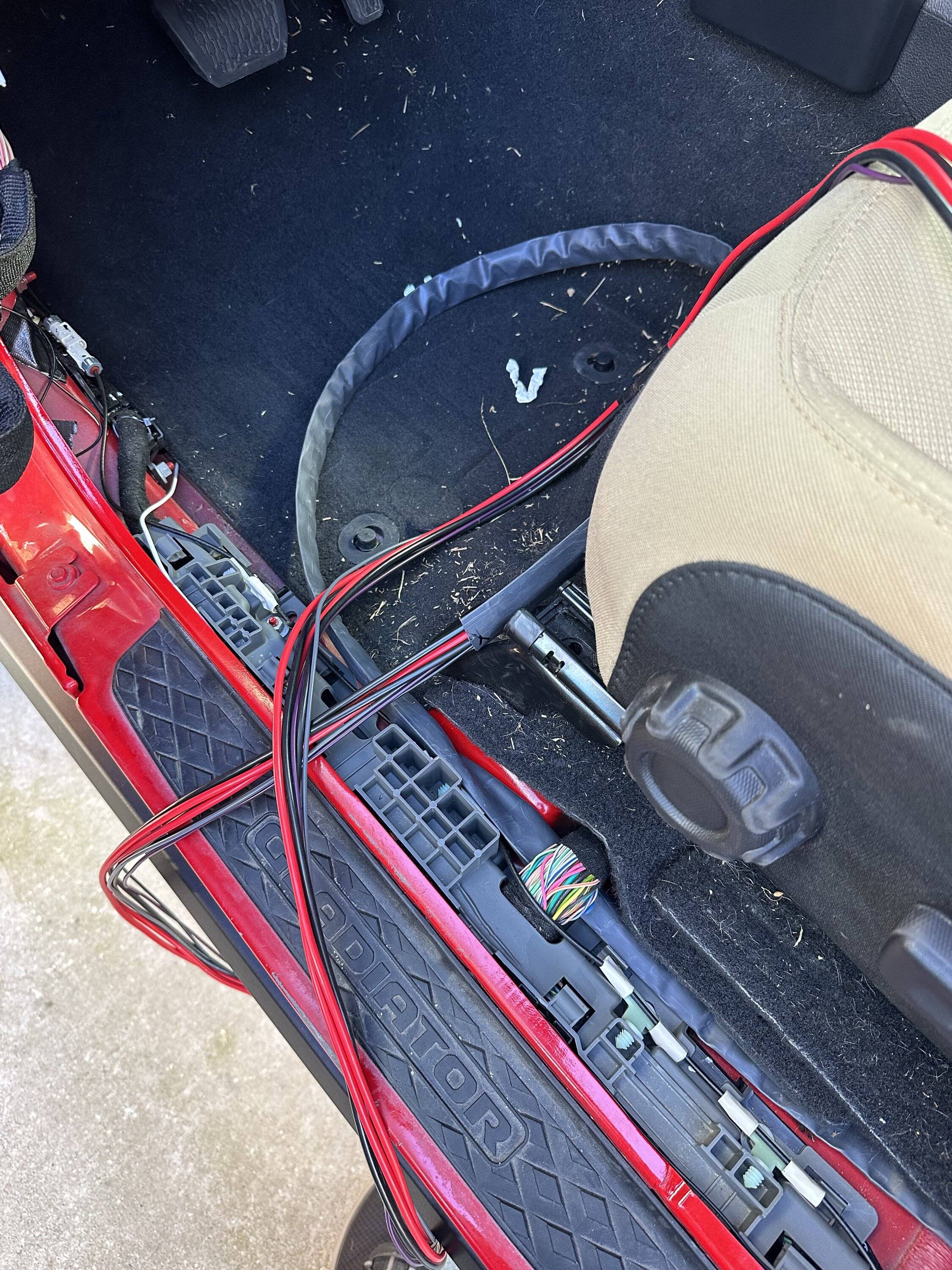 Jeep Gladiator ARB dual compressor rear seat install with 4XE air conversion cowl. IMG_0577